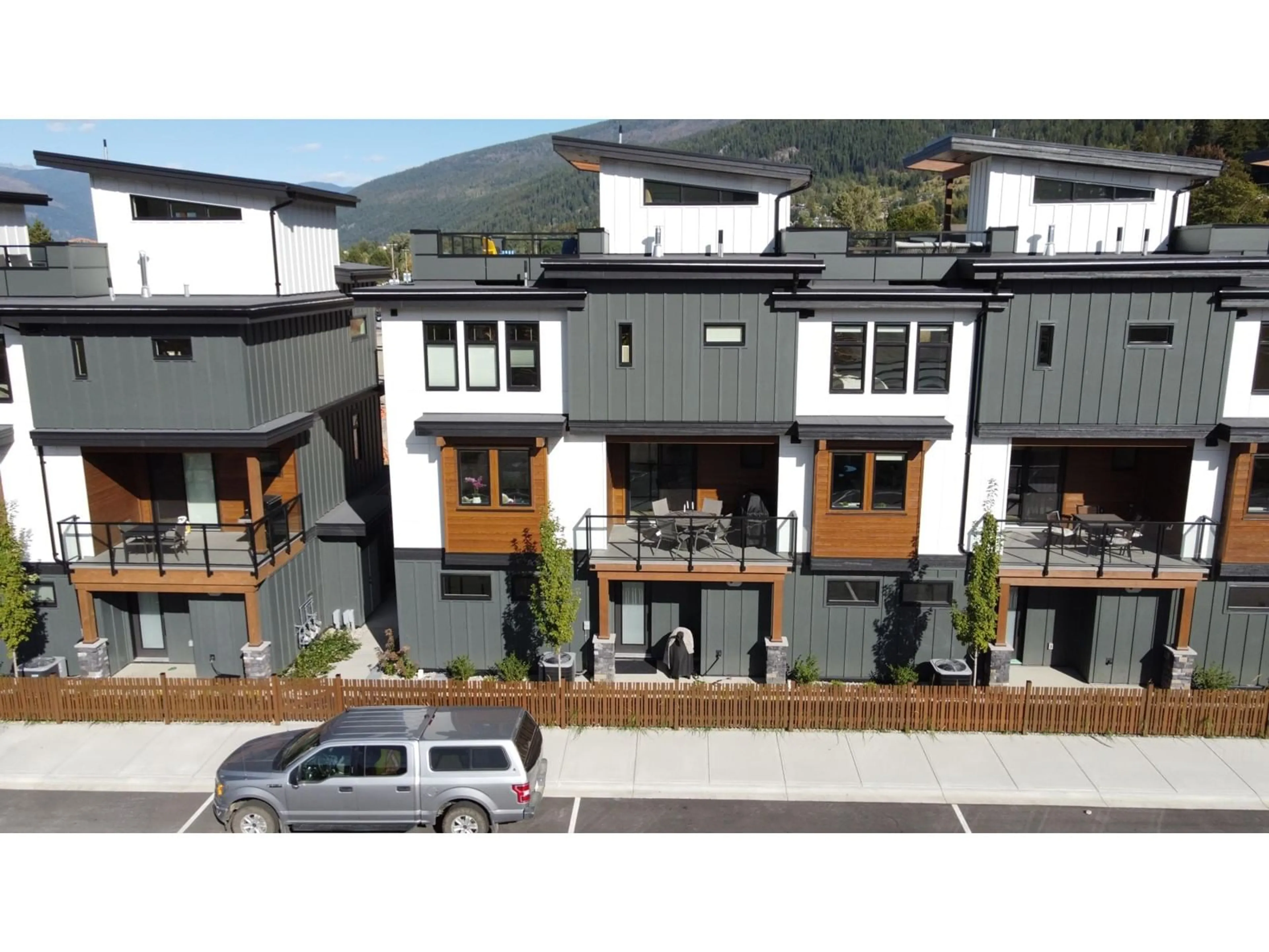 A pic from exterior of the house or condo, the street view for 910 LAKESIDE Drive Unit# 104, Nelson British Columbia V1L0C6