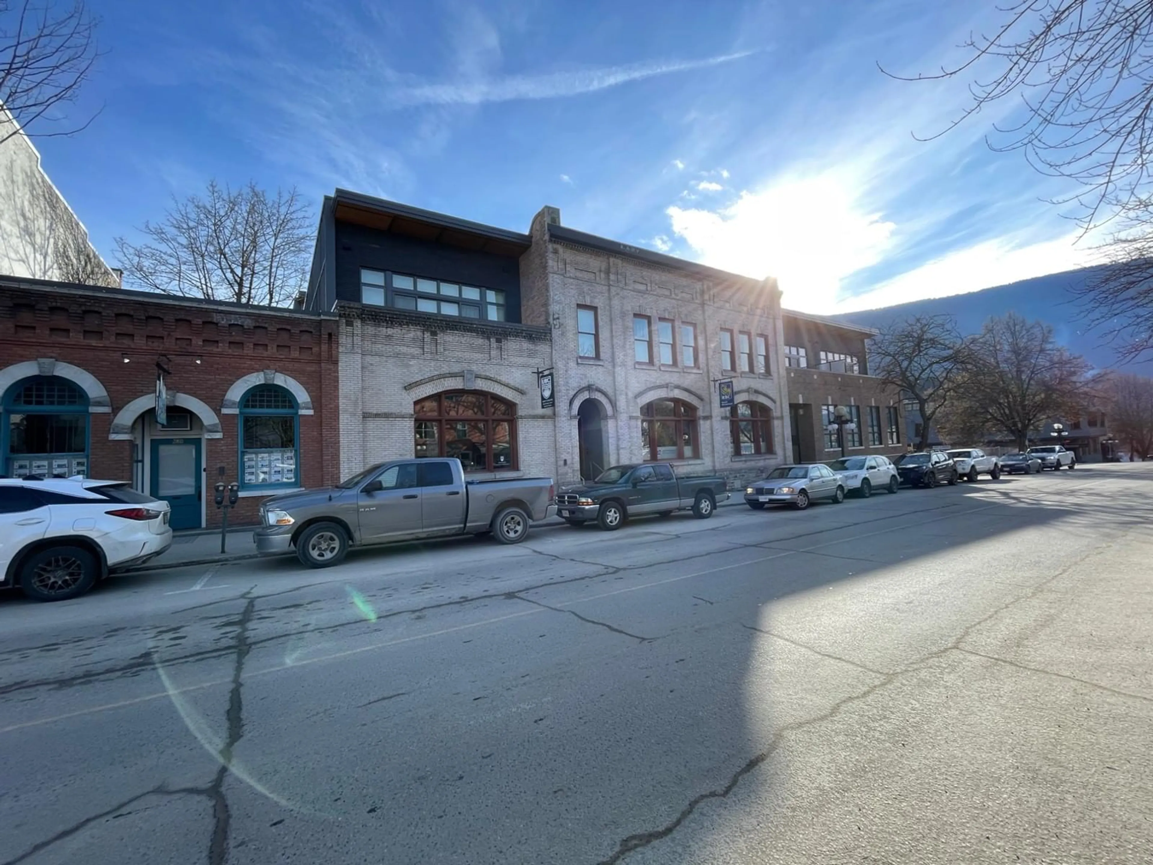 A pic from exterior of the house or condo, the front or back of building for 266 BAKER Street Unit# 17, Nelson British Columbia V1L4H3