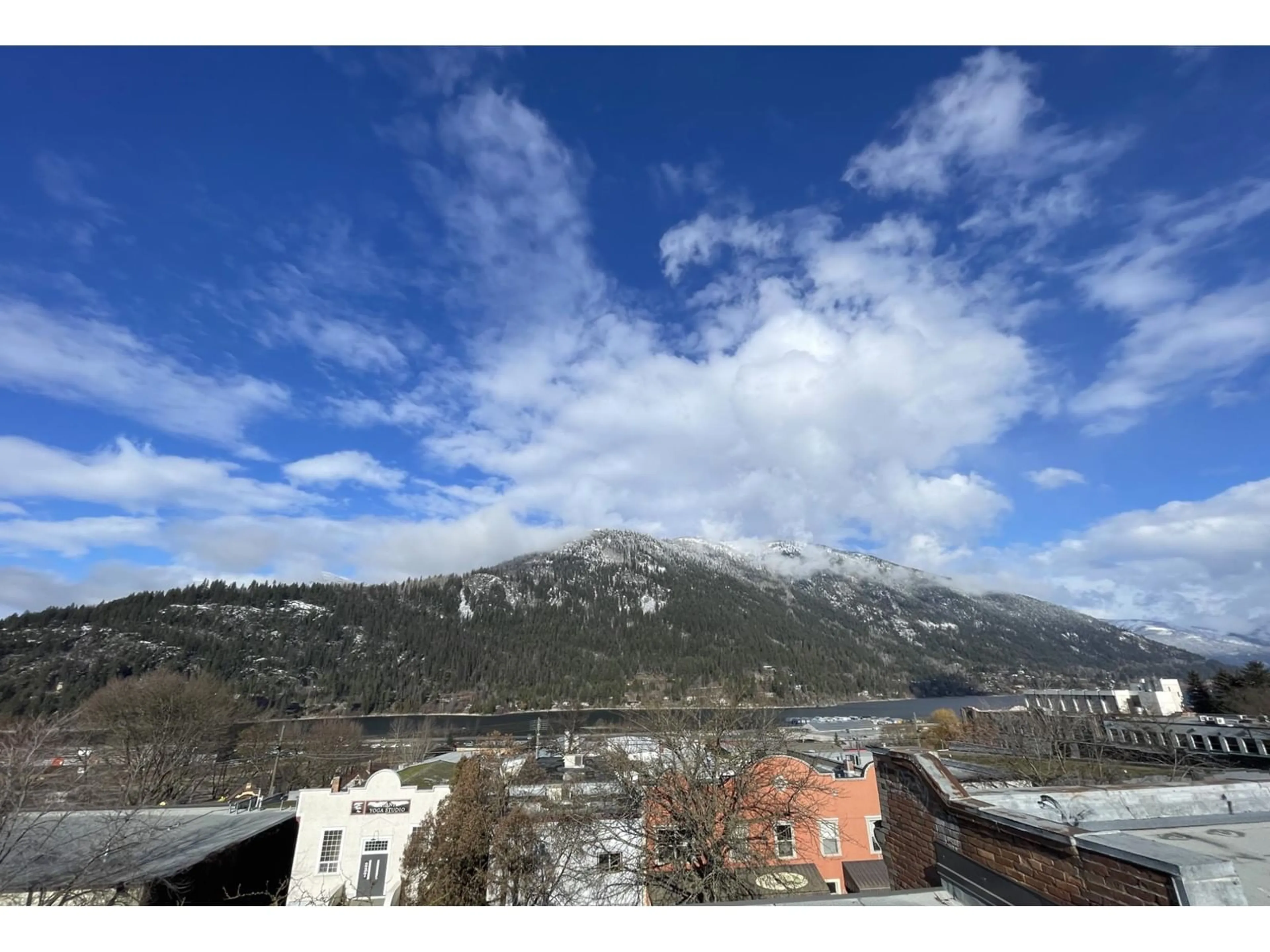 A pic from exterior of the house or condo, the view of mountain for 266 BAKER Street Unit# 17, Nelson British Columbia V1L4H3