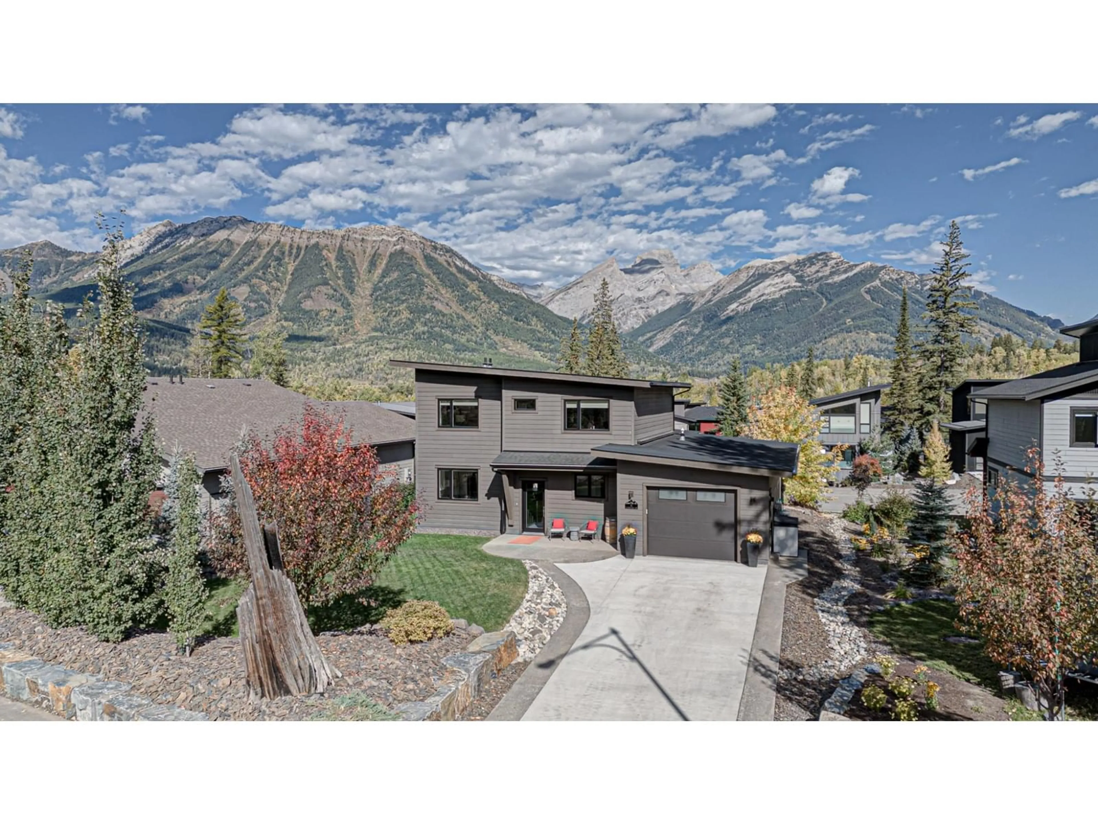 Frontside or backside of a home, the street view for 4 SUNNIVA Drive, Fernie British Columbia V0B1M4