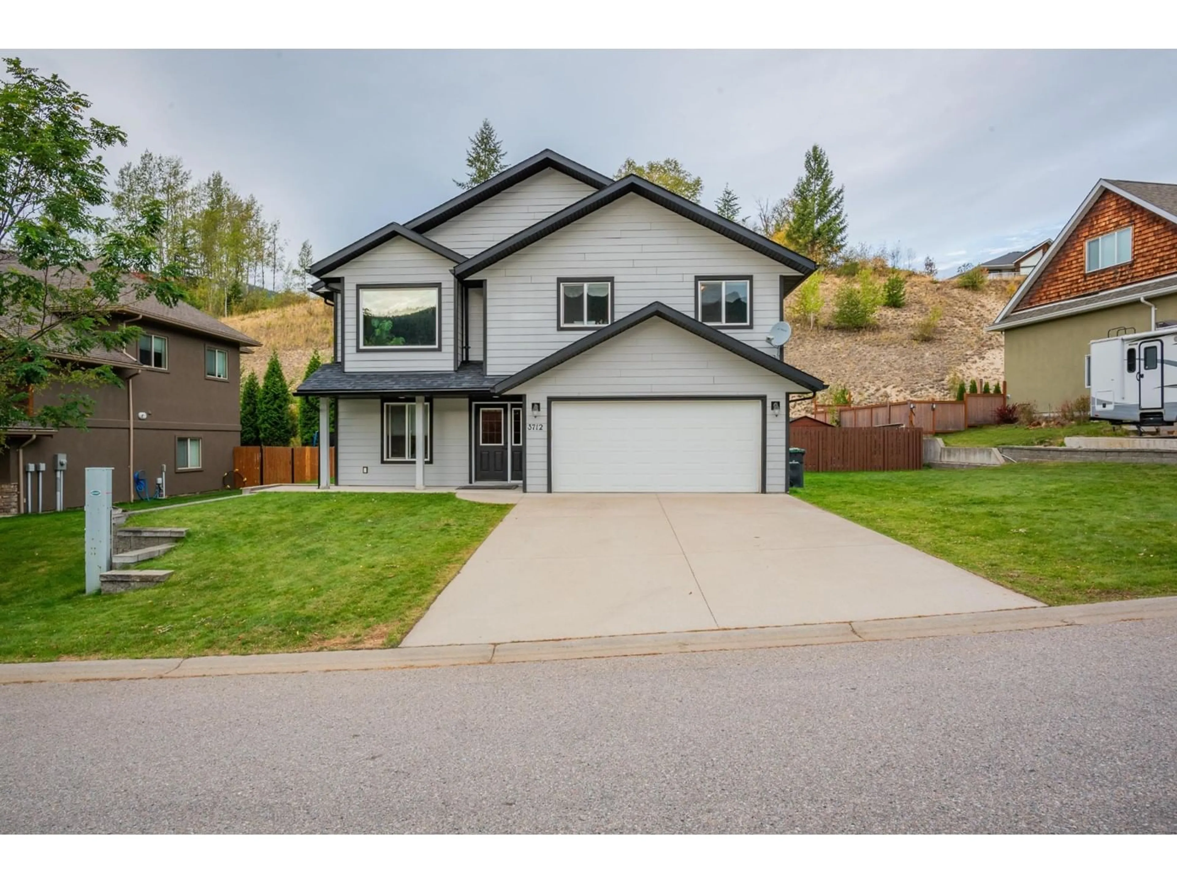 Frontside or backside of a home, the street view for 3712 5TH Avenue, Castlegar British Columbia V1N4Y3