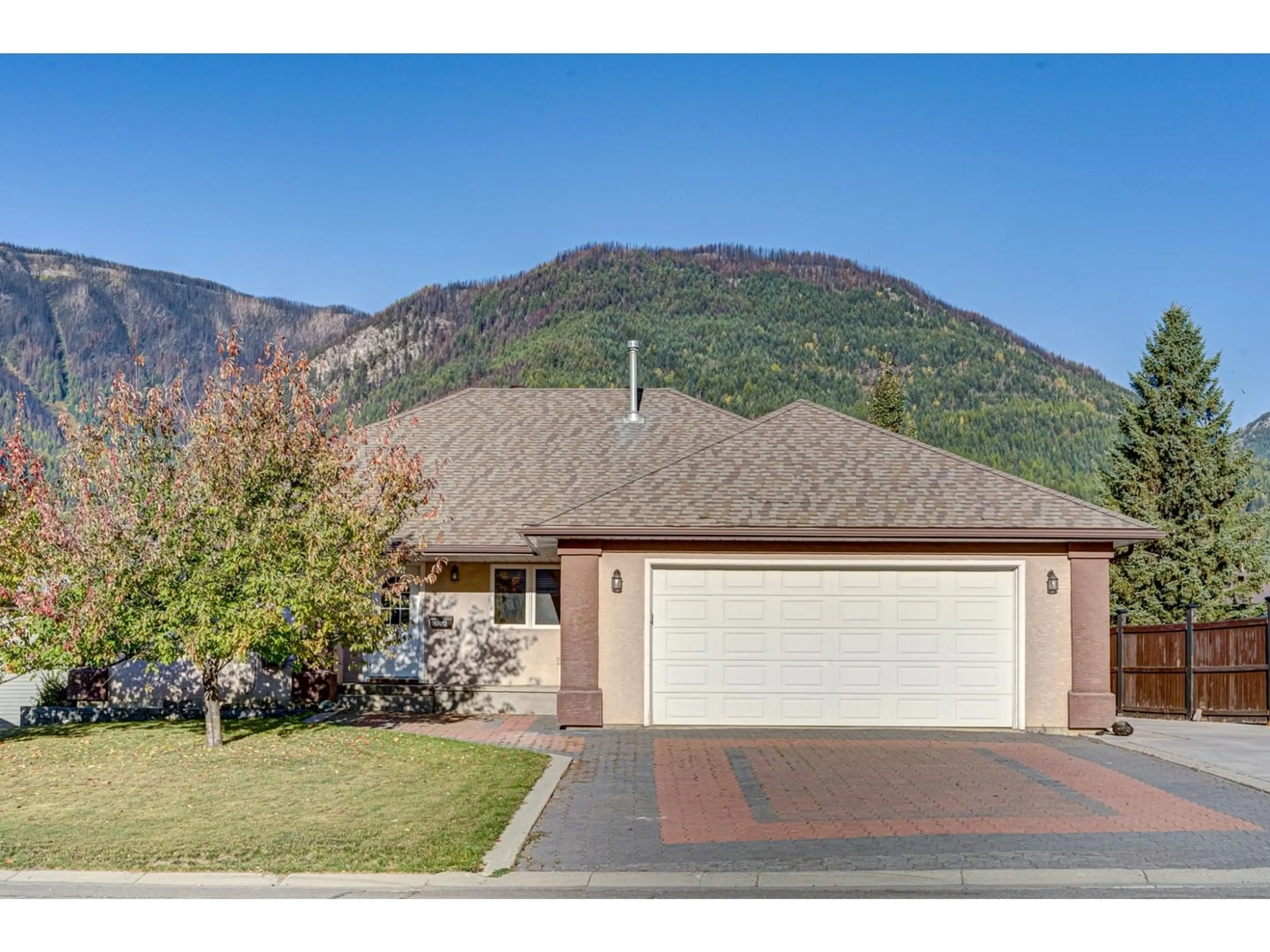 Frontside or backside of a home, the view of mountain for 1254 VALLEY VIEW Drive, Sparwood British Columbia V0B2G2