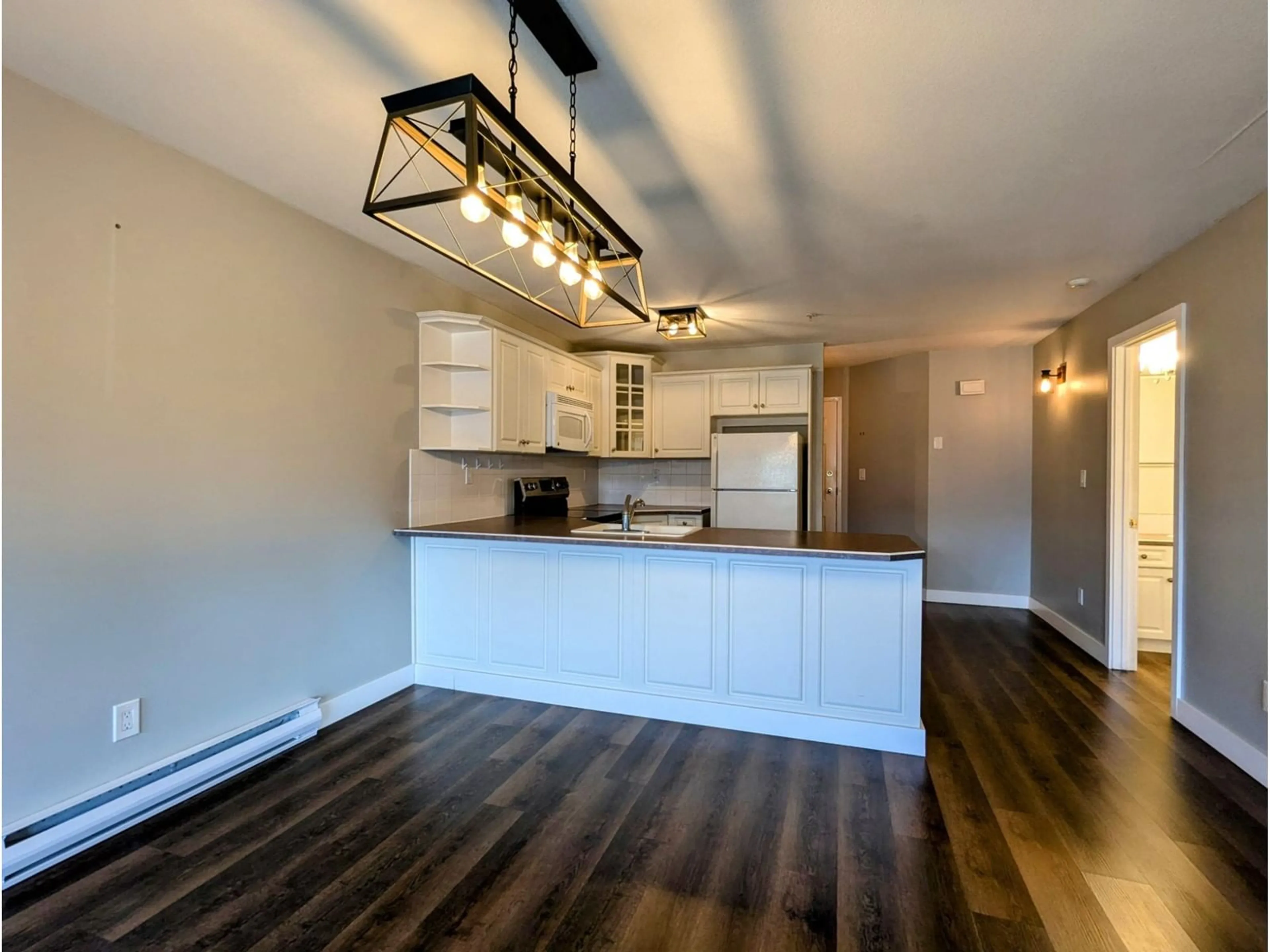 Open concept kitchen for 5052 RIVERVIEW Road Unit# 4001A, Fairmont Hot Springs British Columbia V0B1L1