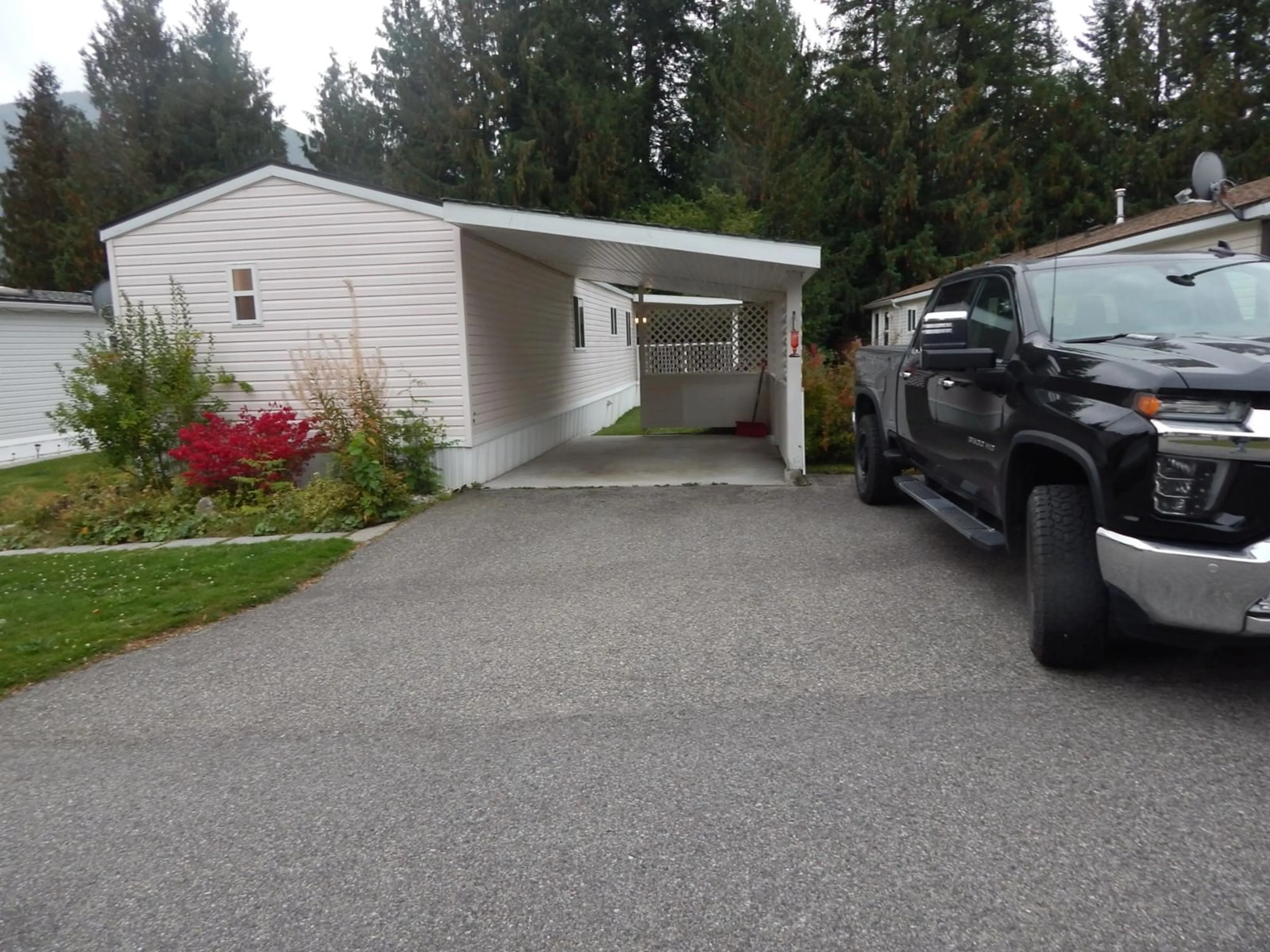 Indoor garage, not visible floor for 7126 3A Highway Unit# #35, Balfour British Columbia V1L6S3