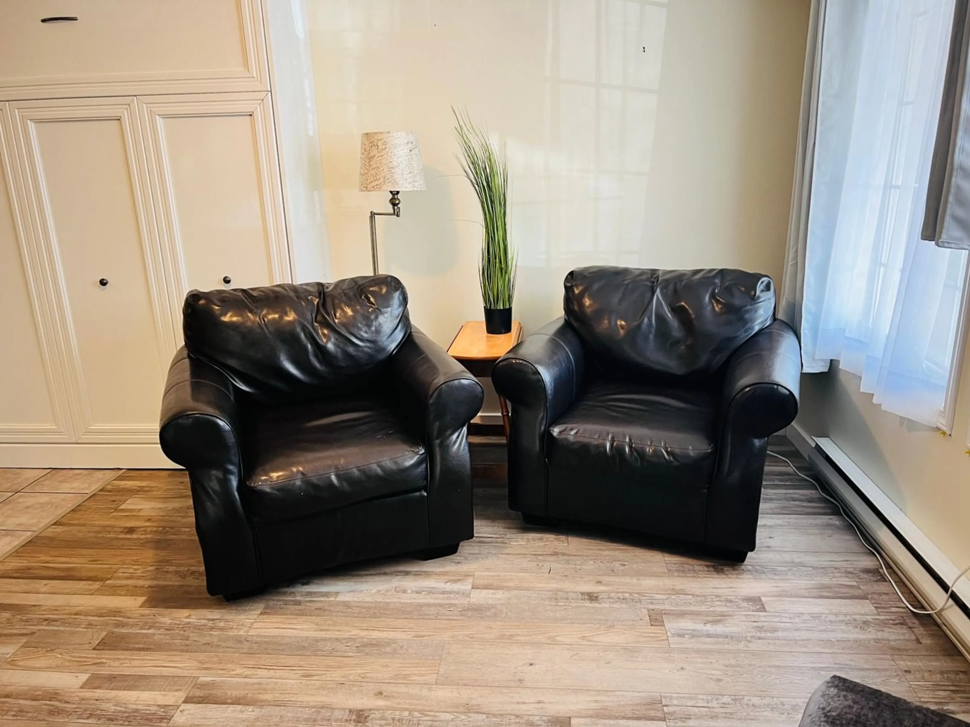 Living room, wood floors for 5052 RIVERVIEW Road Unit# 5007B, Fairmont Hot Springs British Columbia V0B1L1