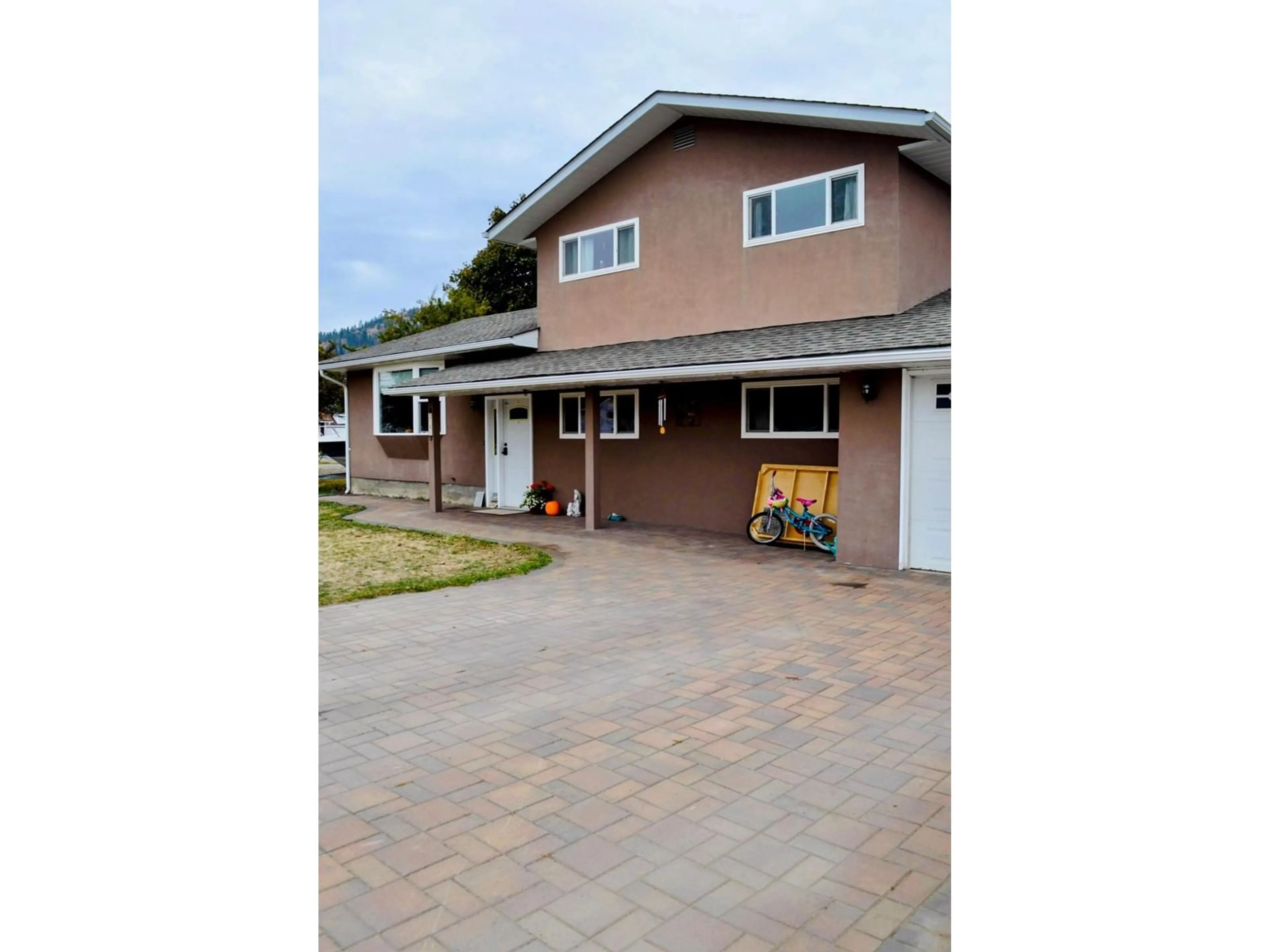 Frontside or backside of a home, the street view for 2181 72ND Avenue, Grand Forks British Columbia V0H1H0