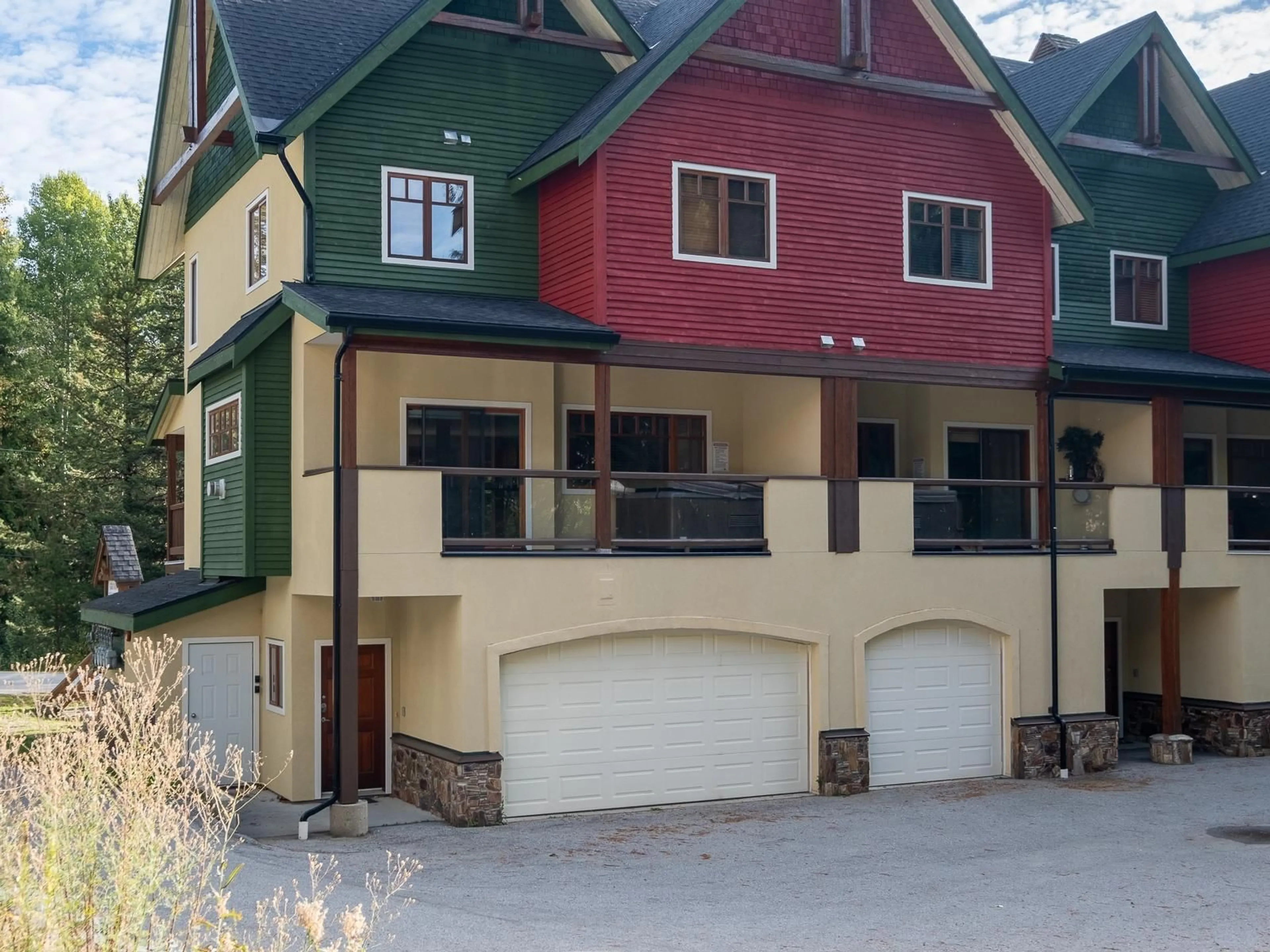 A pic from exterior of the house or condo, cottage for 1001 MOUNTAIN VIEW Road Unit# E, Rossland British Columbia V0G1Y0