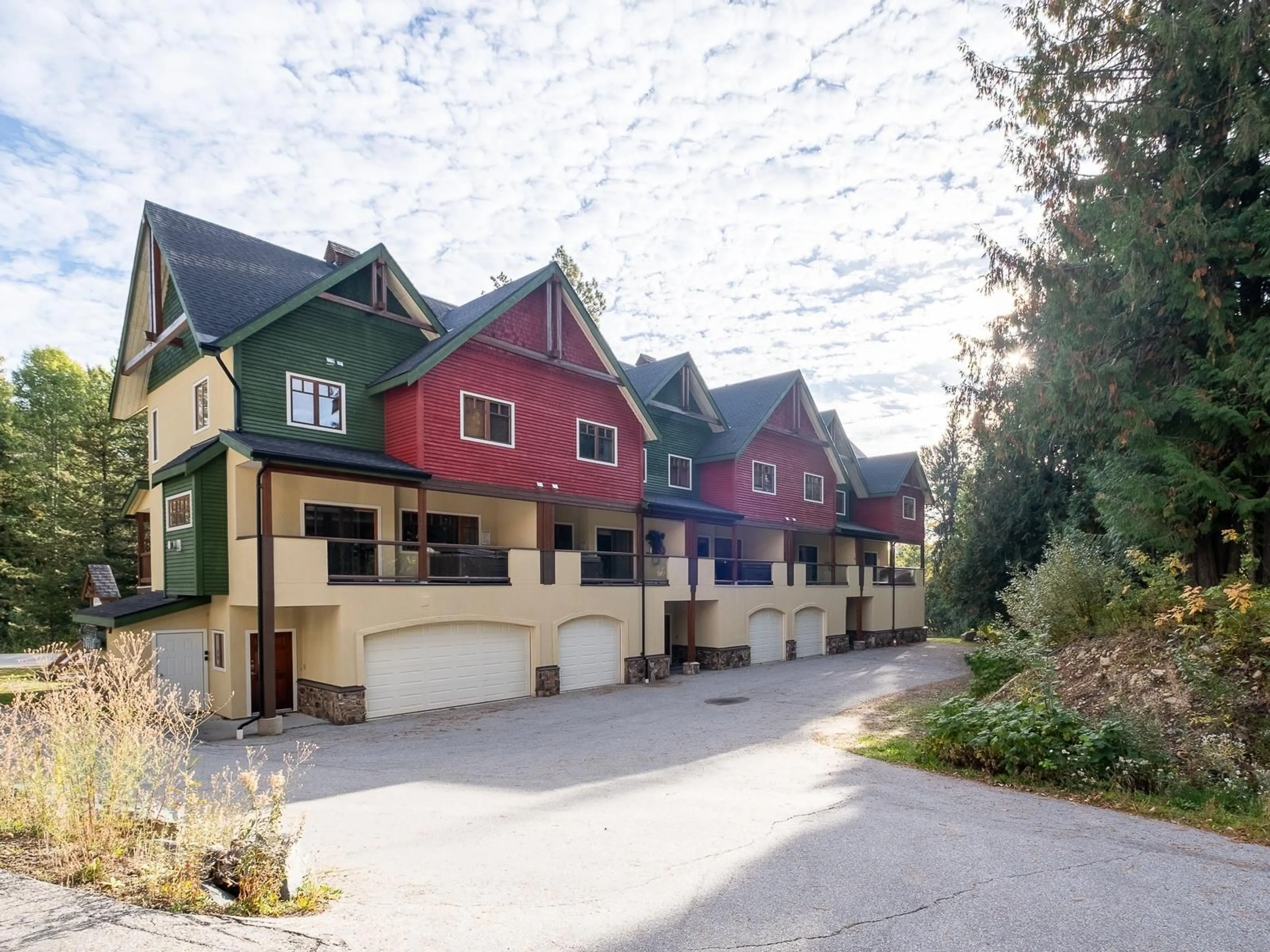 A pic from exterior of the house or condo, the street view for 1001 MOUNTAIN VIEW Road Unit# E, Rossland British Columbia V0G1Y0