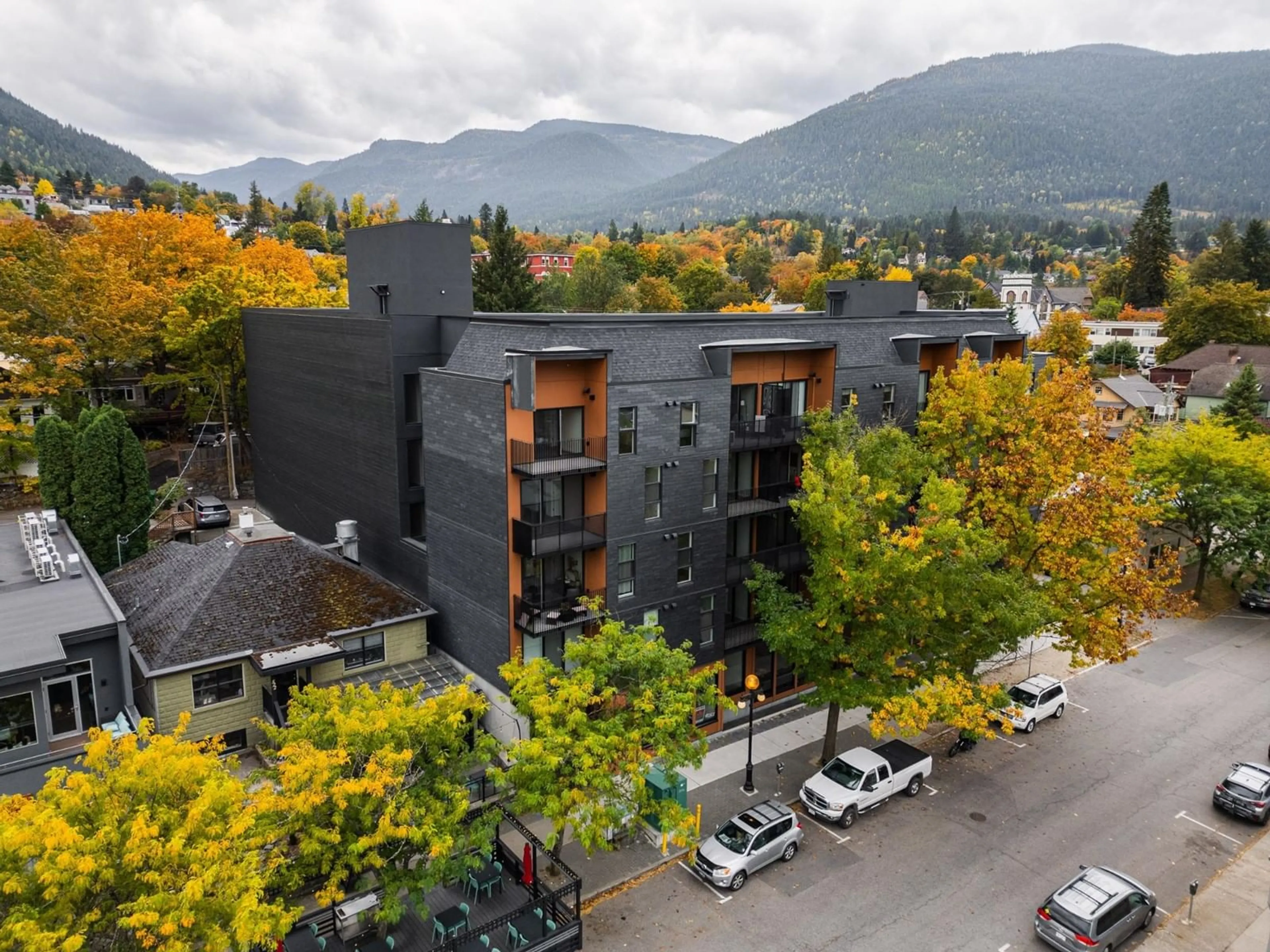 A pic from exterior of the house or condo, the front or back of building for 514 VICTORIA Street Unit# 301, Nelson British Columbia V1L4K8