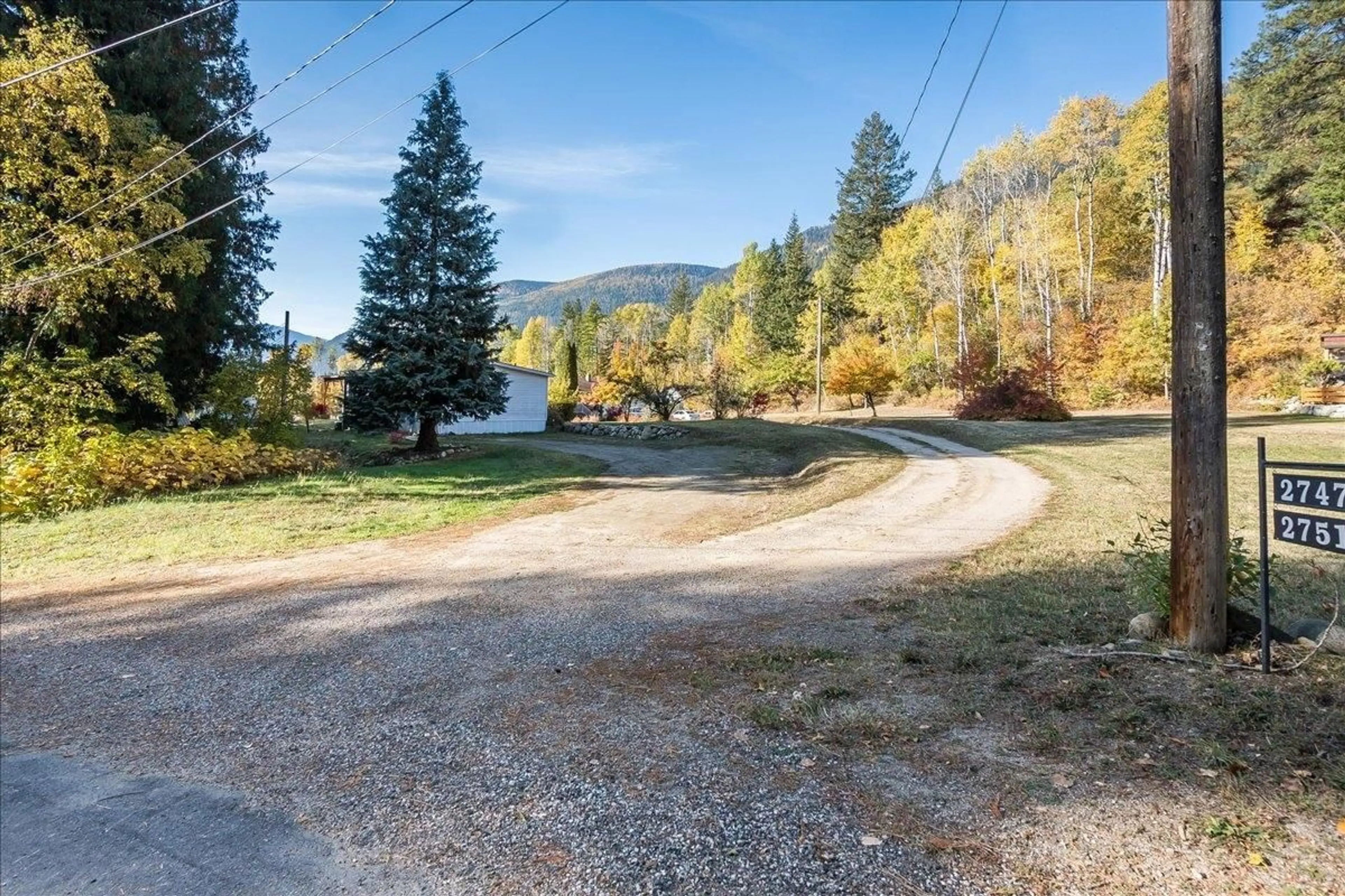 Frontside or backside of a home, the street view for 2747 GREENWOOD Road, Nelson British Columbia V1L6L2