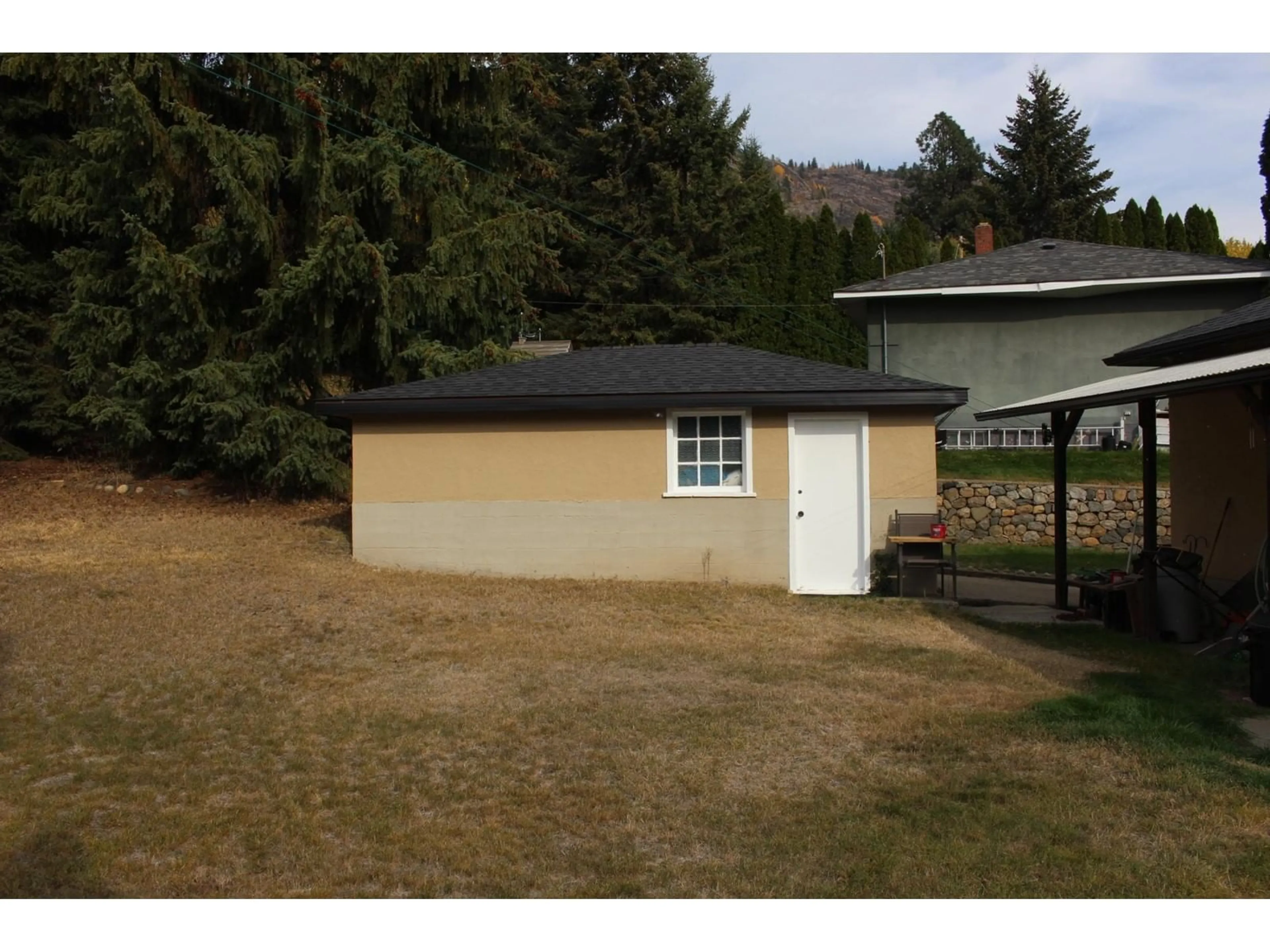 Shed for 3107 IRIS Crescent, Trail British Columbia V1R2Y6