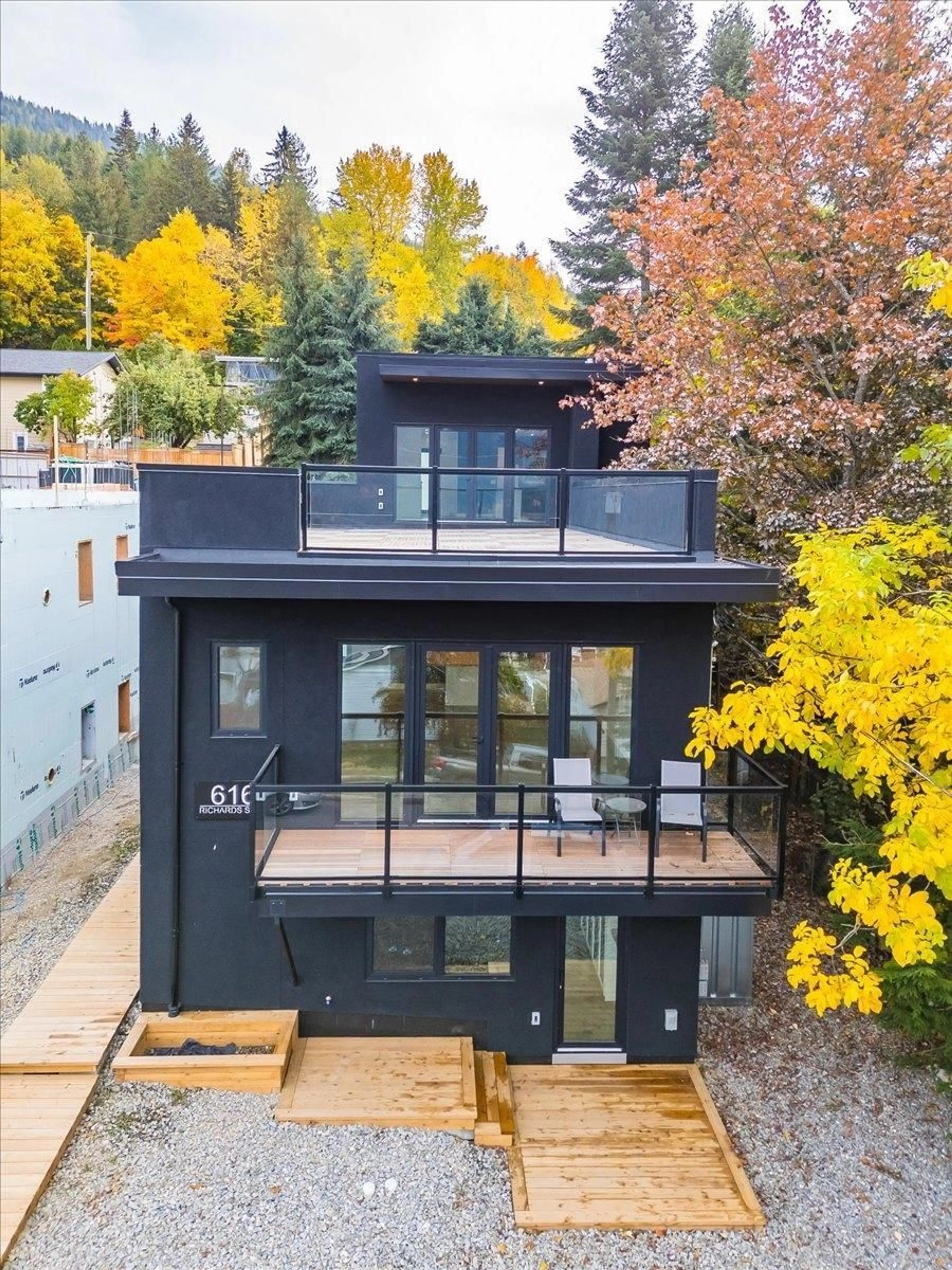 Frontside or backside of a home, cottage for 616 RICHARDS Street Unit# B, Nelson British Columbia V1L5K5