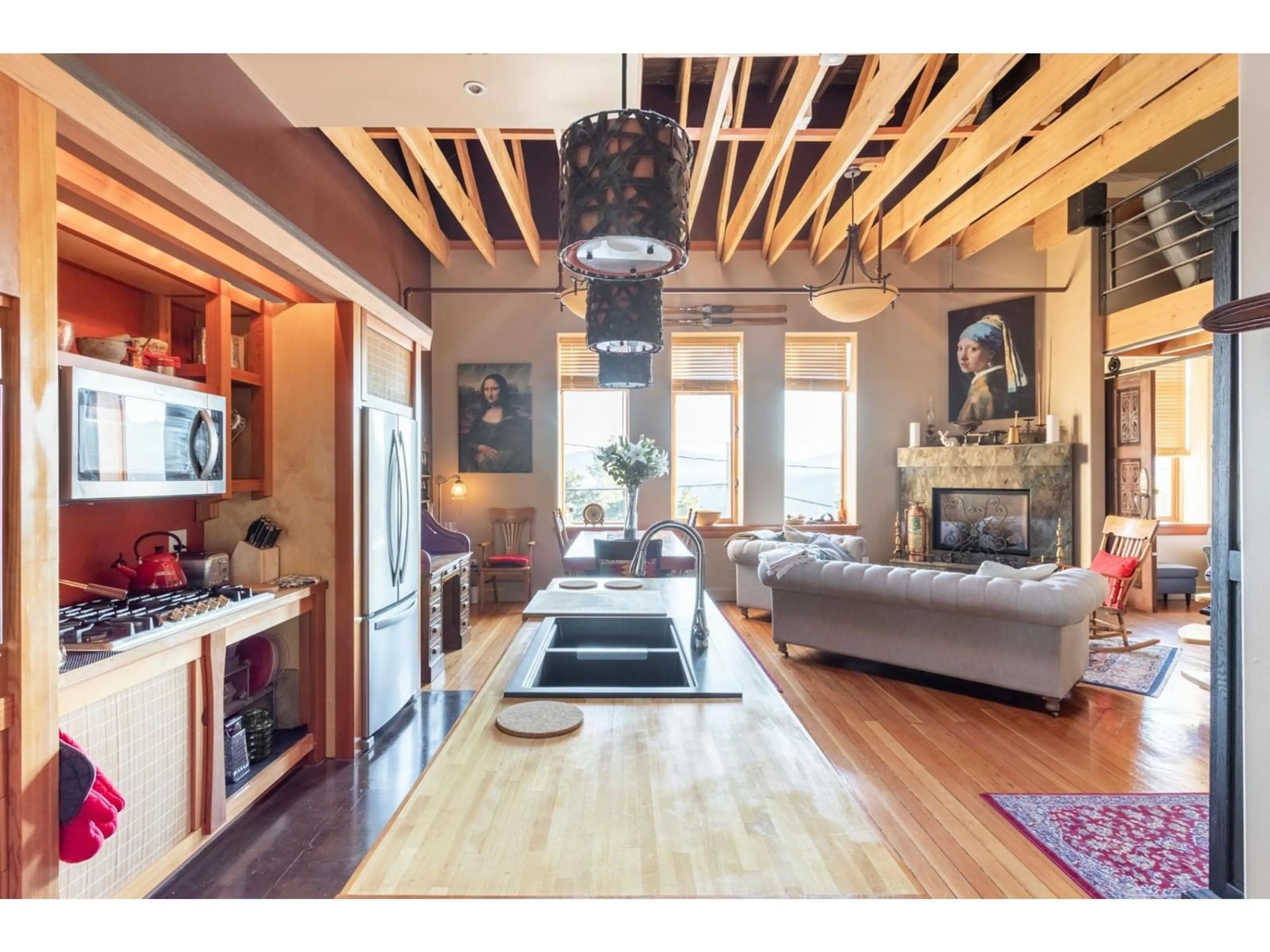 Living room, wood floors for 2115 QUEEN Street Unit# 4, Rossland British Columbia V0G1Y0