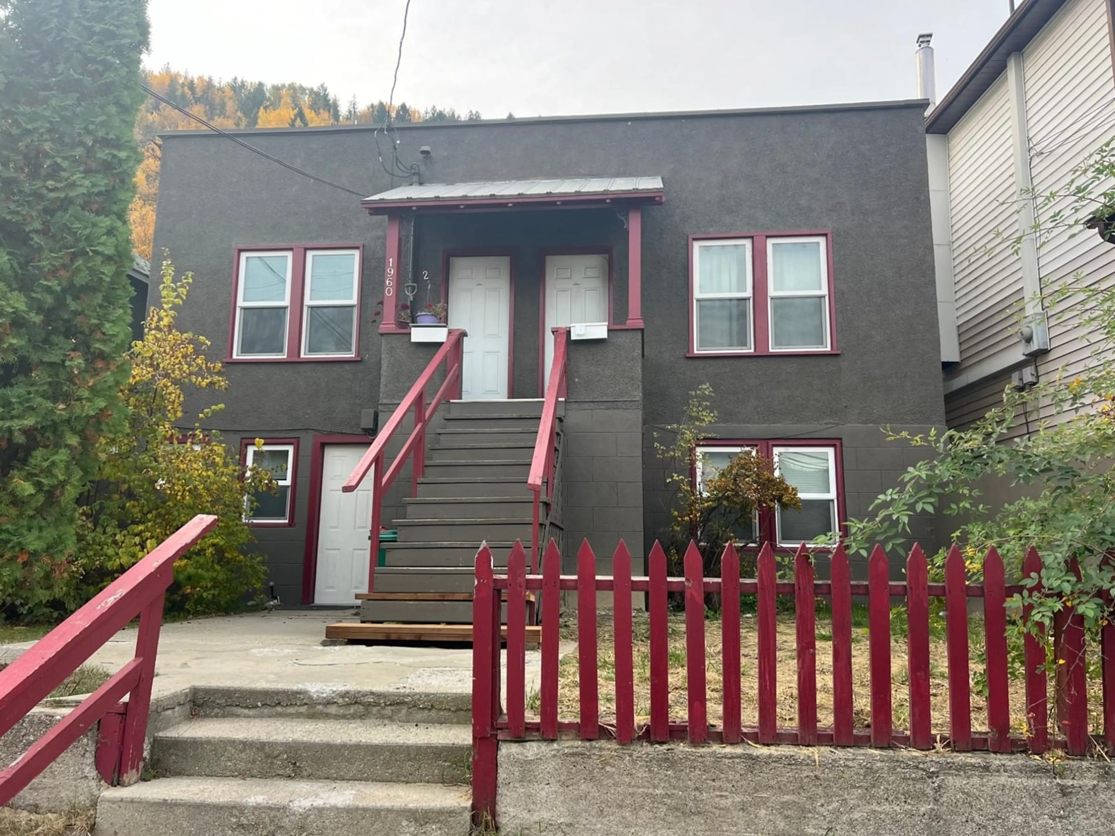 A pic from exterior of the house or condo, the front or back of building for 1960 DANIEL Street, Trail British Columbia V1R4G9