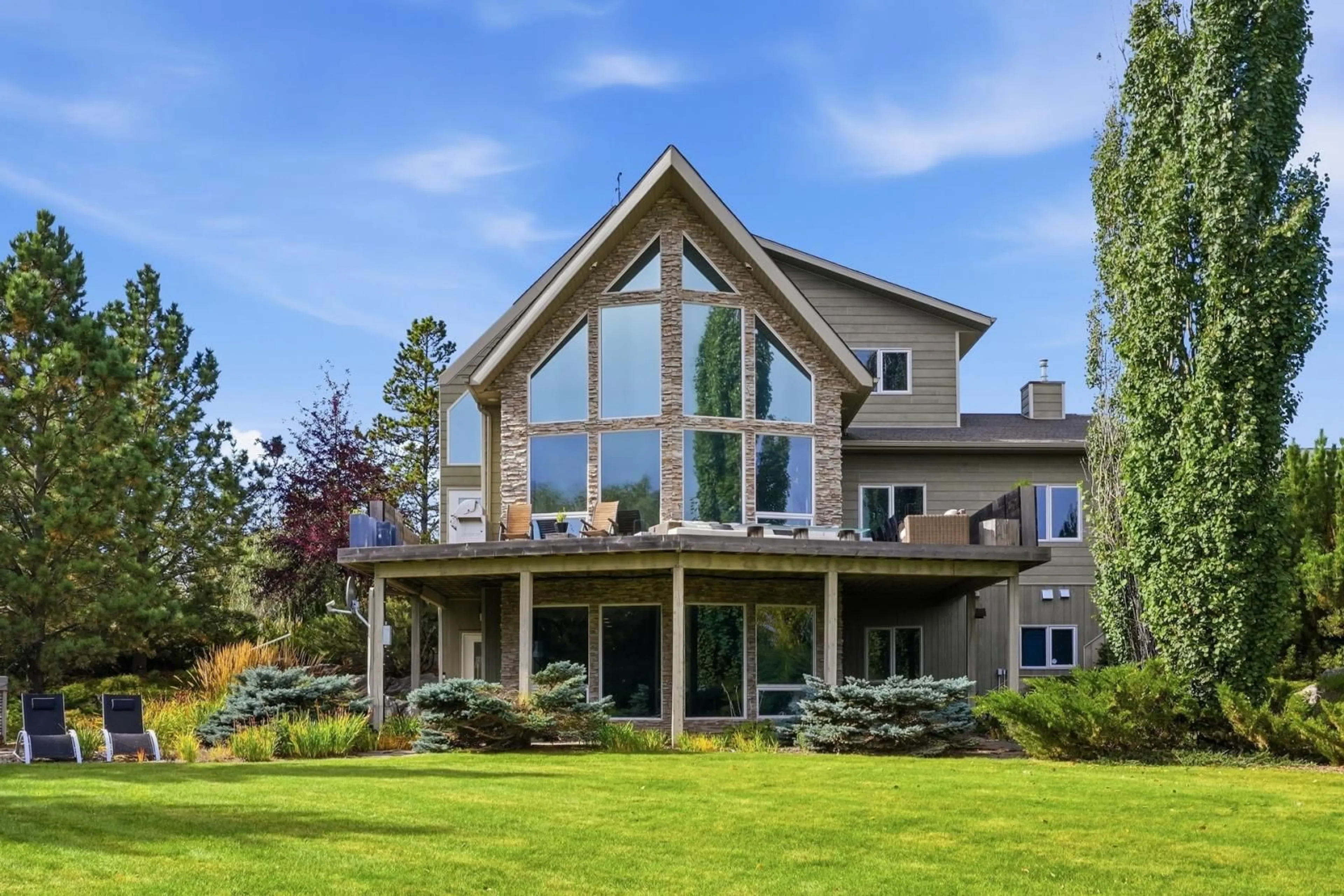 Home with vinyl exterior material, mountain view for 1730 ELLERSLIE RD, Edmonton Alberta T6X1A7