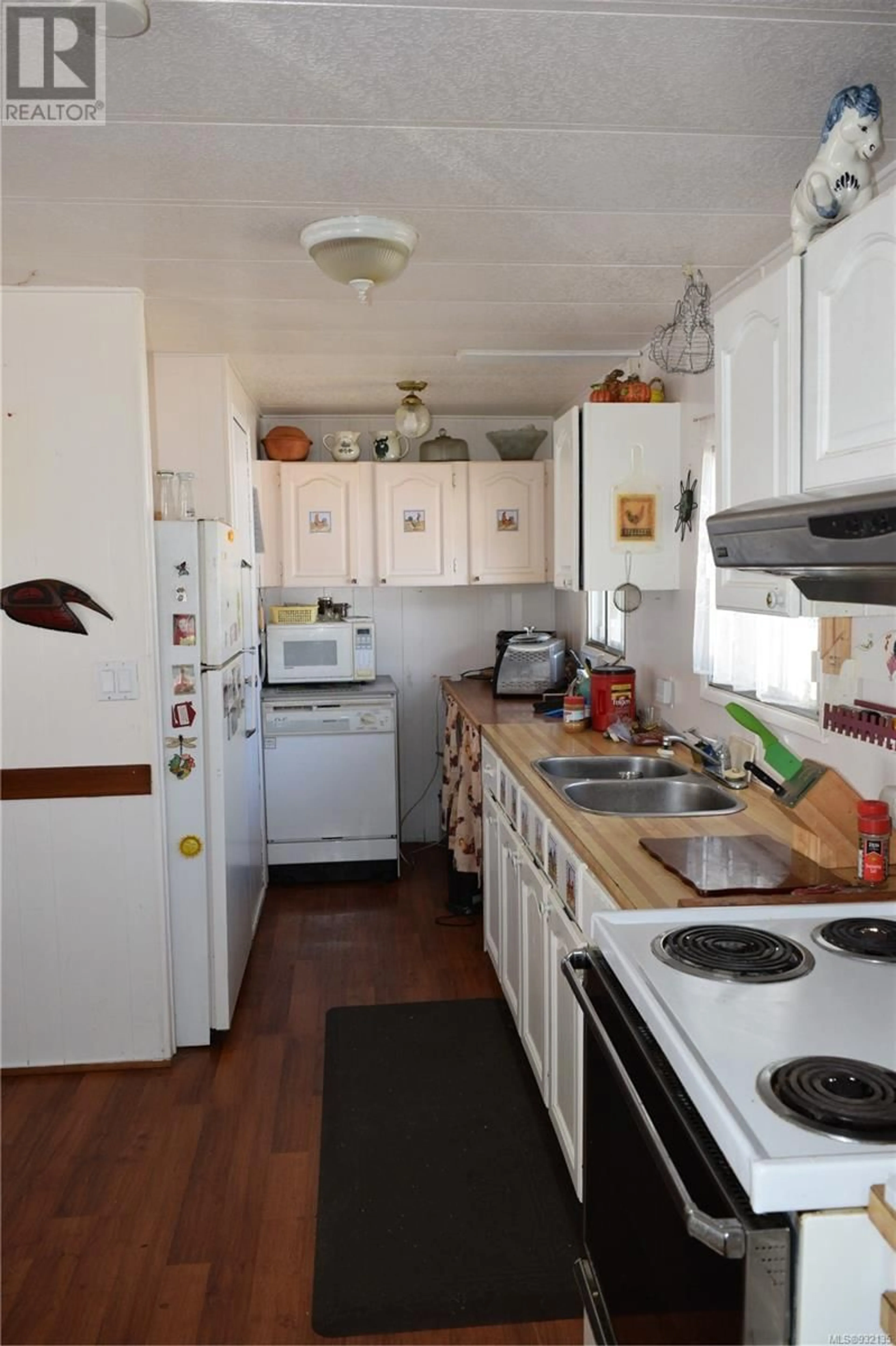 Standard kitchen, unknown for 5 EDITH ROAD, Tahsis British Columbia V0P1X0