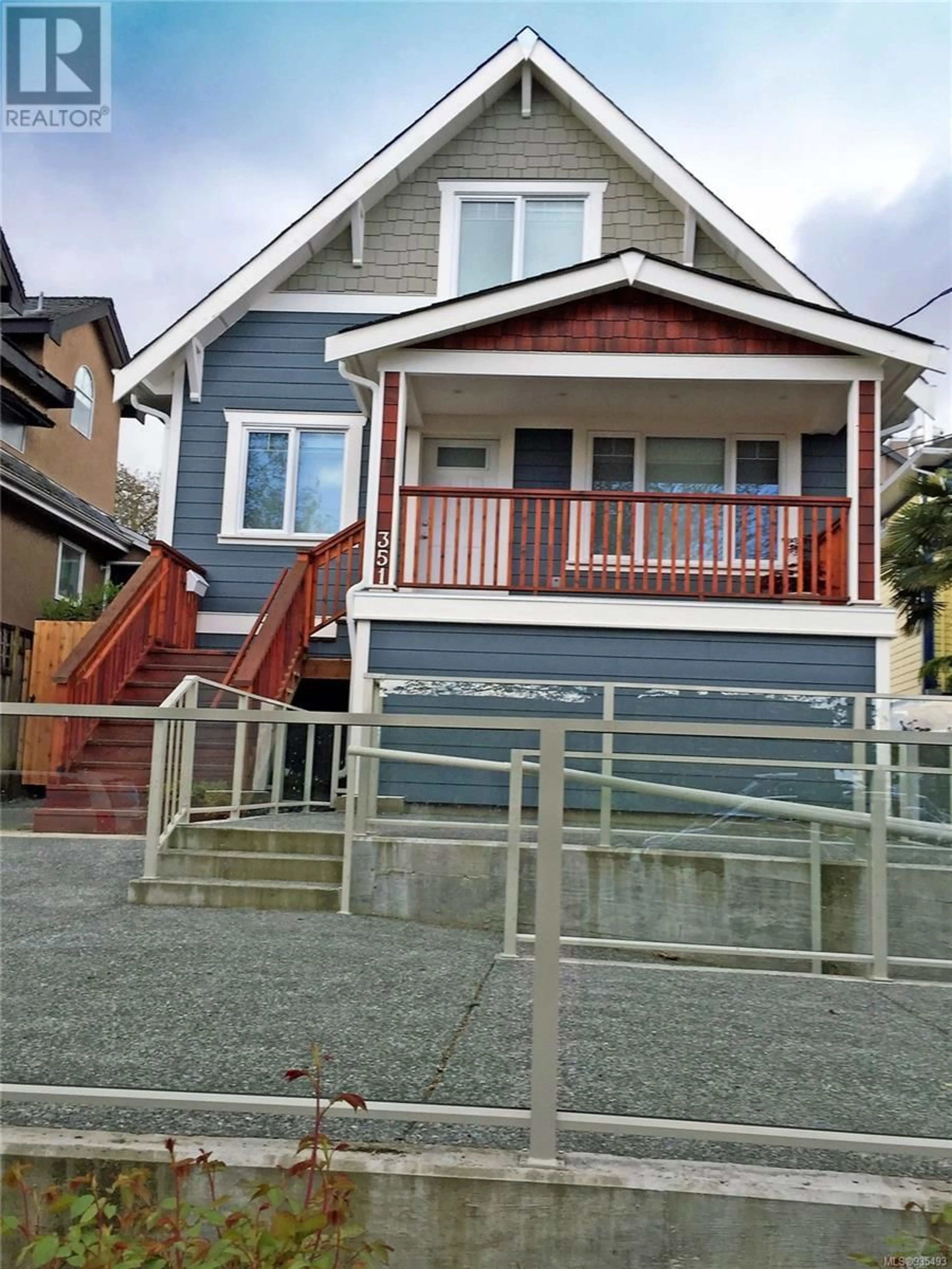 Frontside or backside of a home for 351 Wesley St, Nanaimo British Columbia V9R2T5