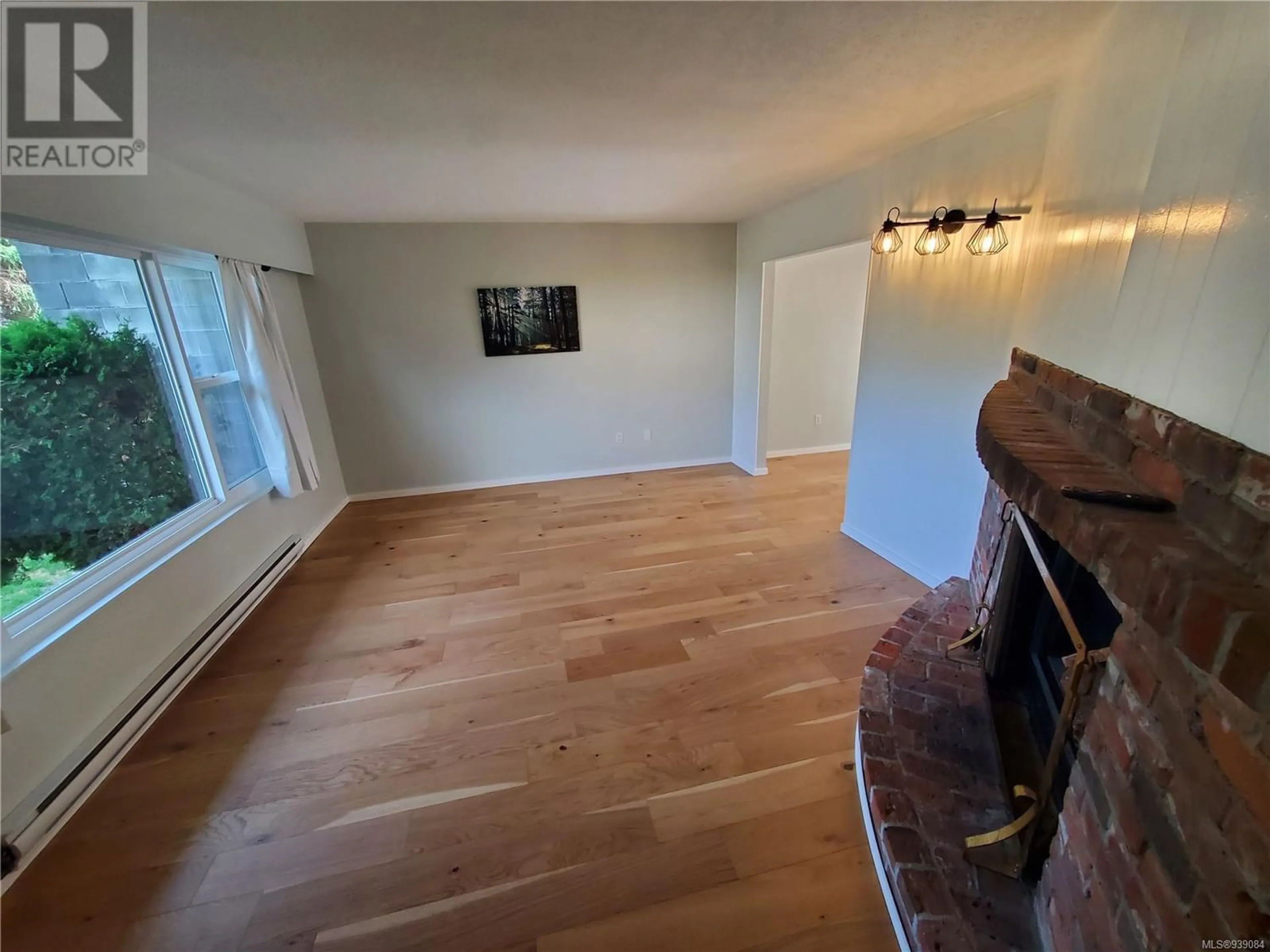 A pic of a room, wood floors for 24 500 Muchalat Pl, Gold River British Columbia V0P1G0