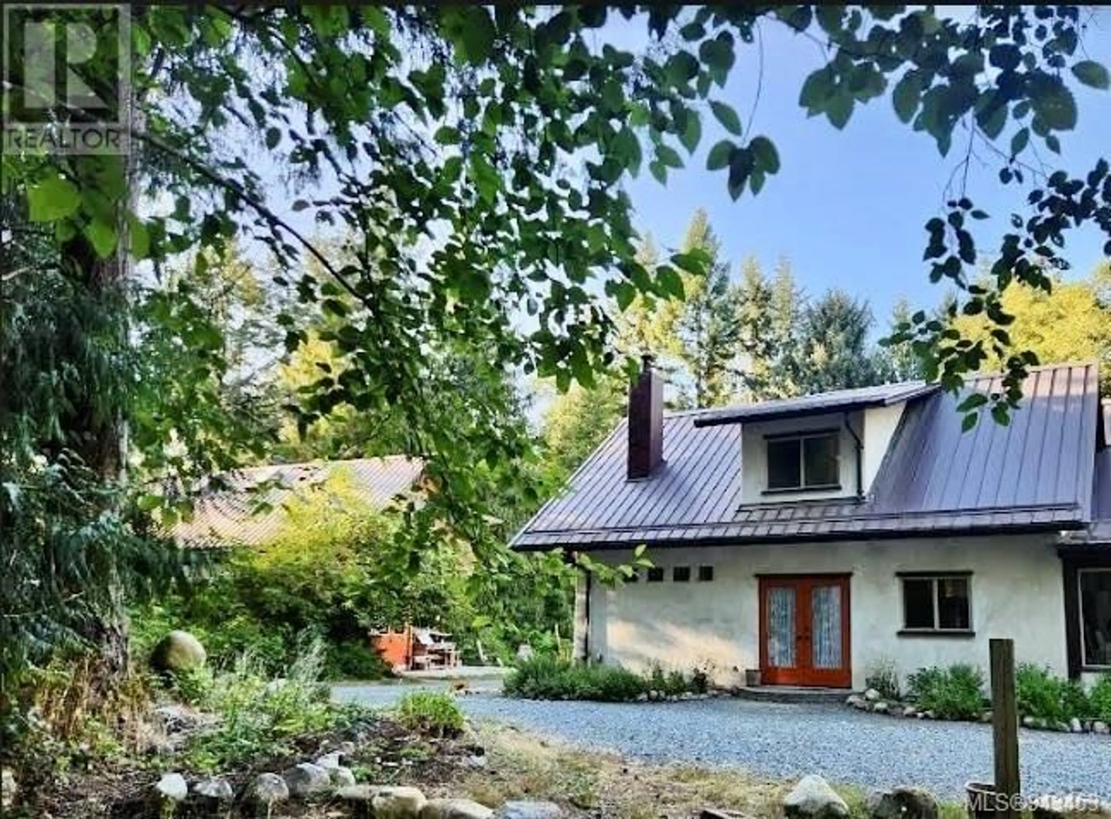 Cottage for 1115 - 1125 Dobson Rd, Errington British Columbia V0R1V0