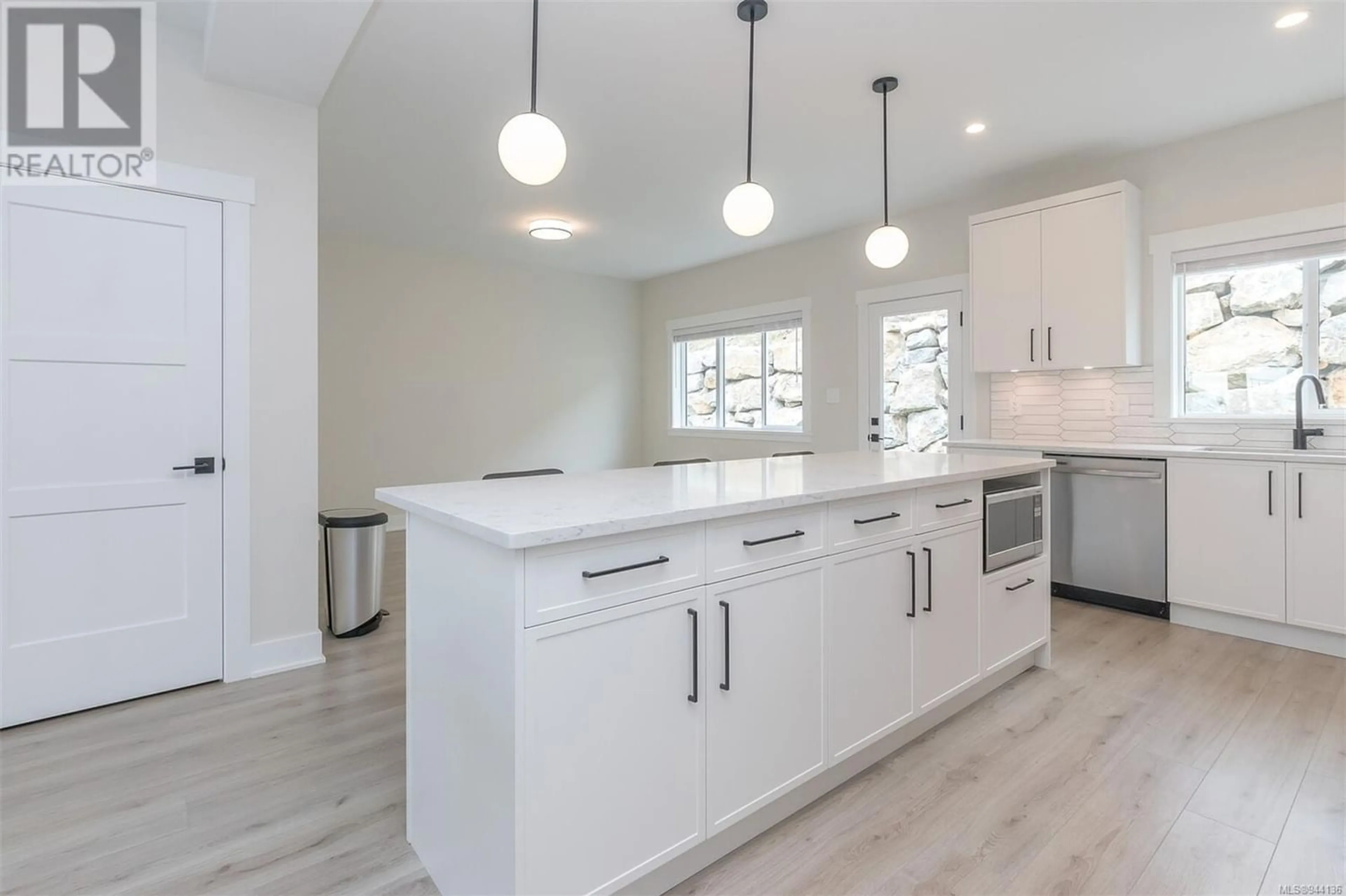 Open concept kitchen for 2632 Mica Pl, Langford British Columbia V9B5N1