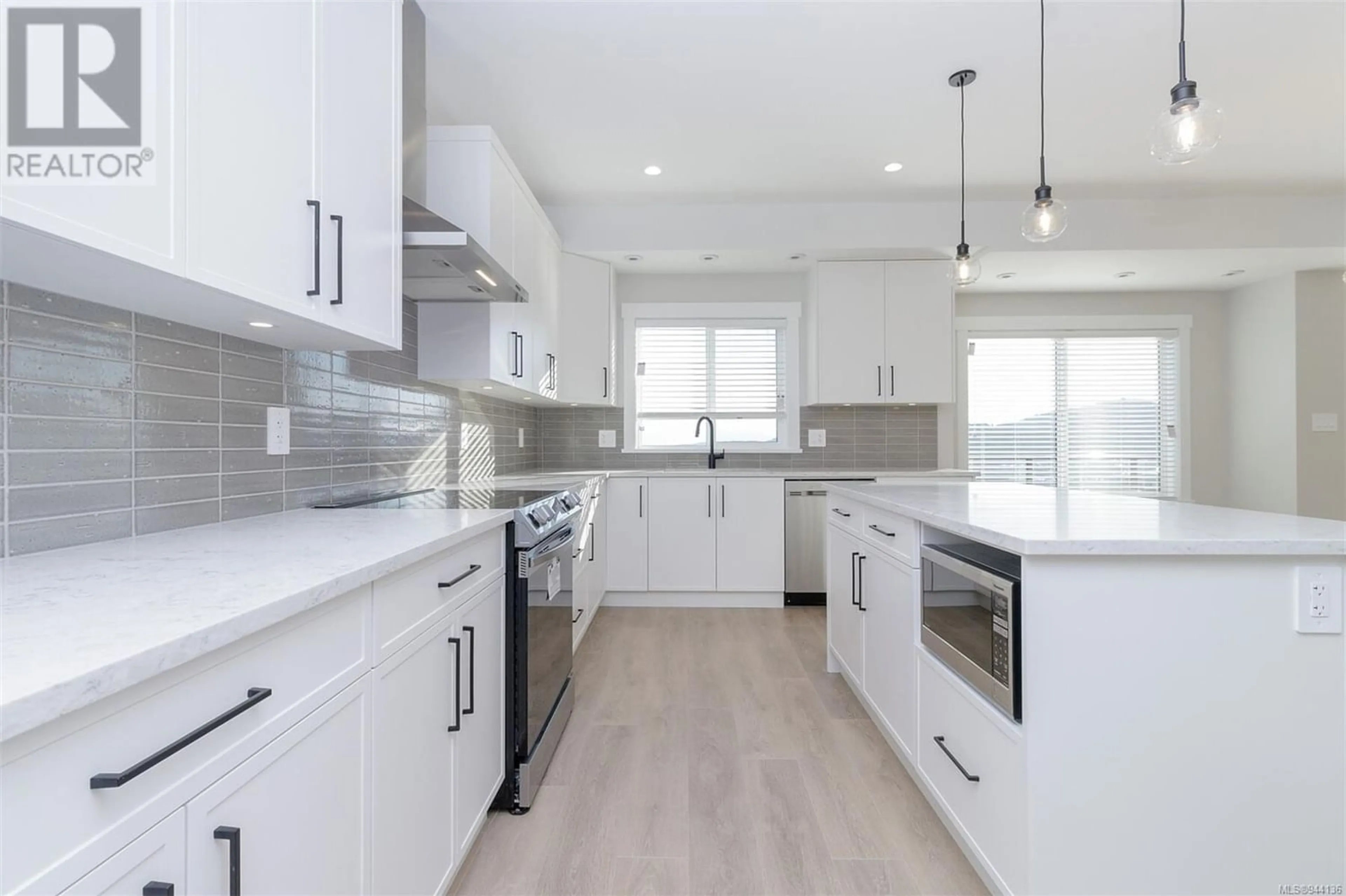 Open concept kitchen for 2632 Mica Pl, Langford British Columbia V9B5N1