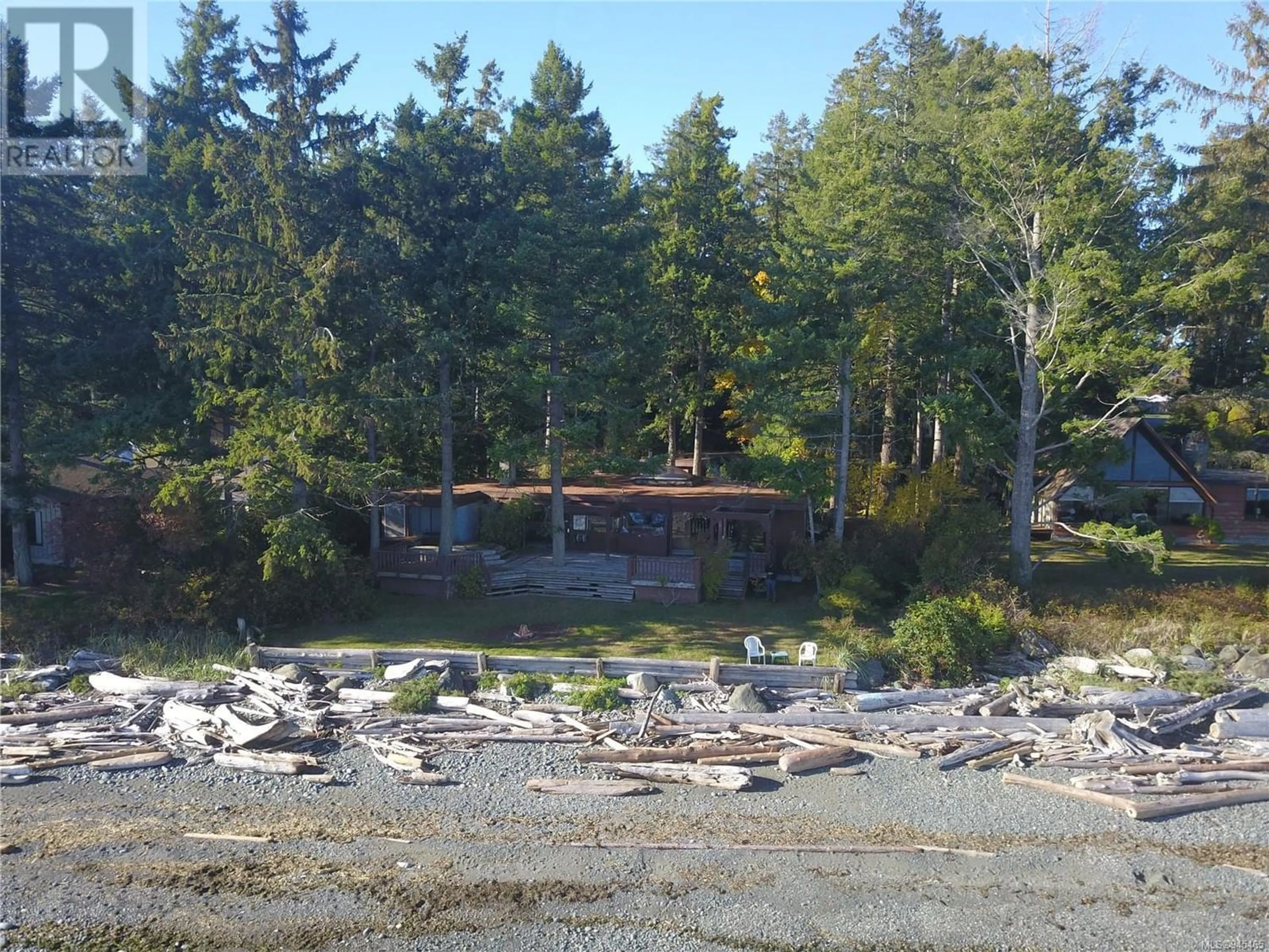 Cottage for 3687 Ocean Grove Rd, Campbell River British Columbia V9W1E7