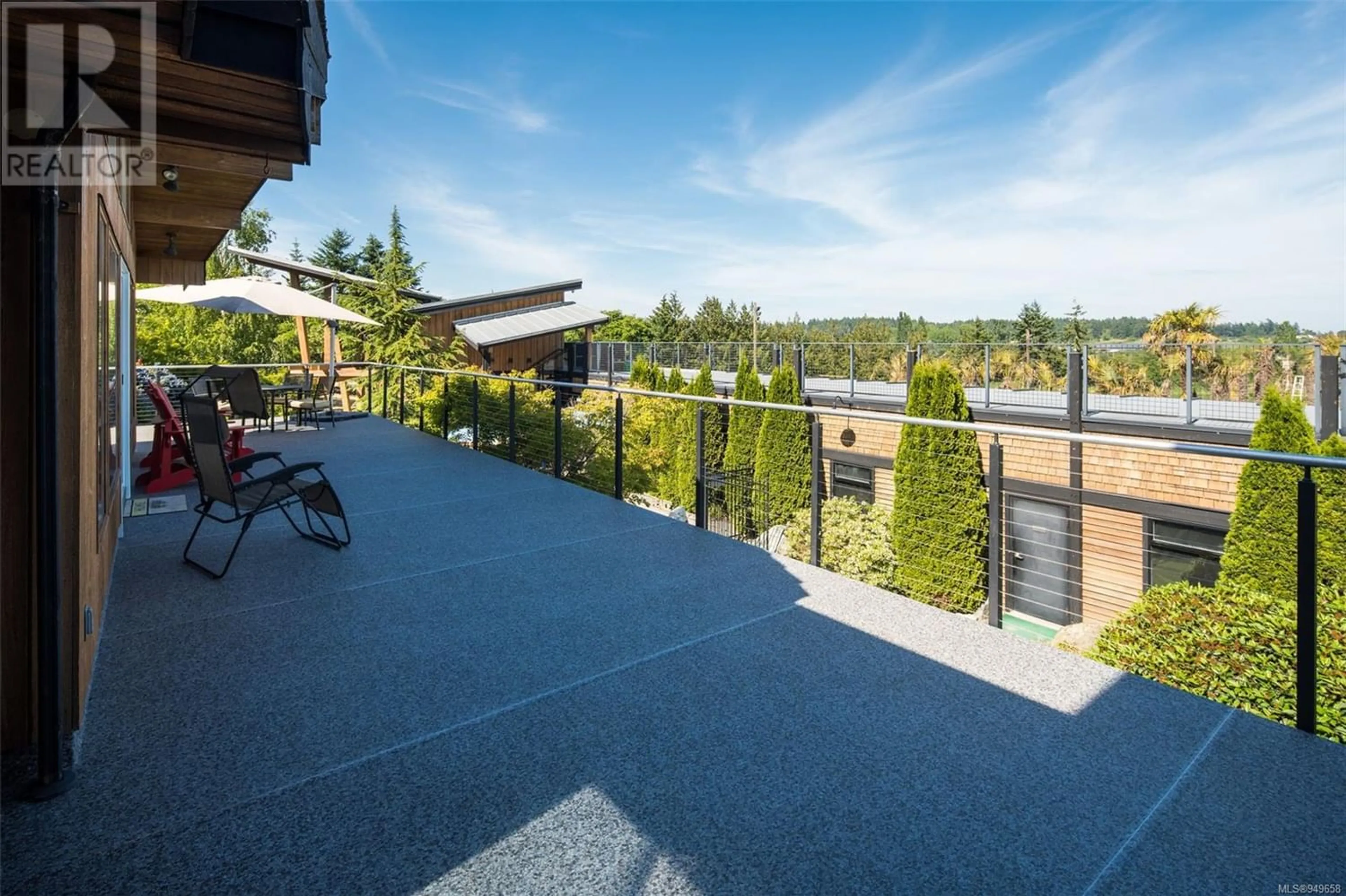 Patio for 7081 Central Saanich Rd, Central Saanich British Columbia V8M1Y3