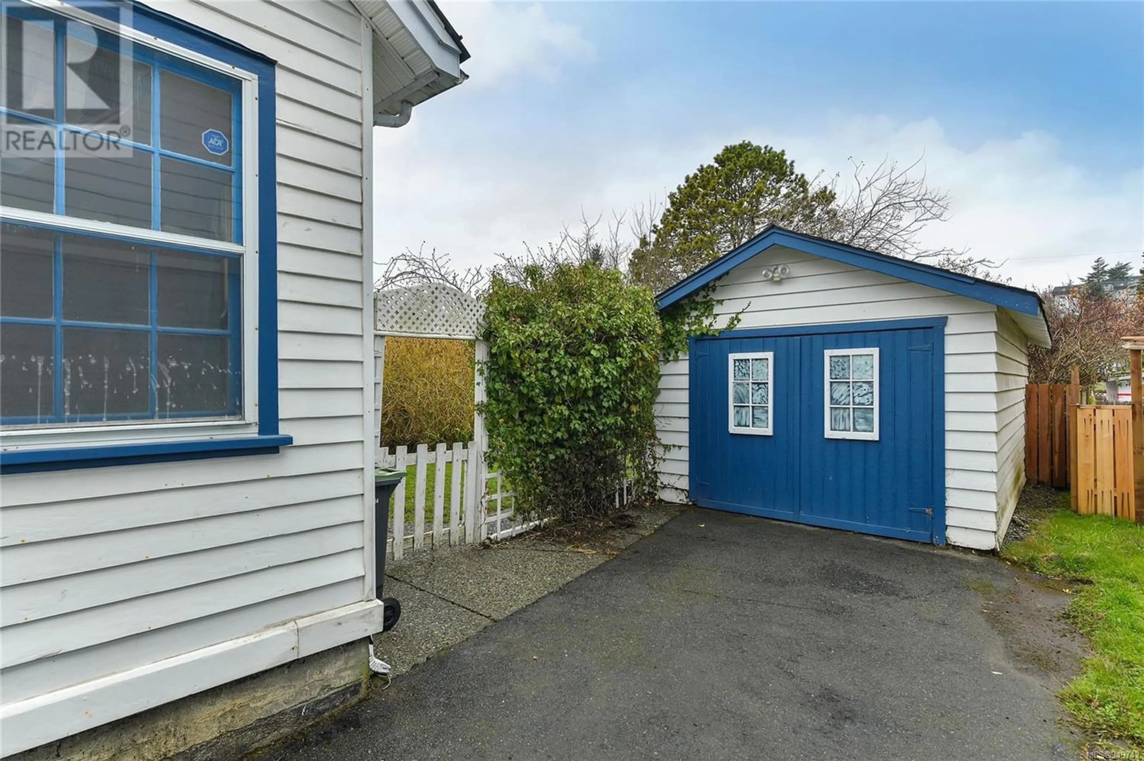 Shed for 528 PARADISE St, Esquimalt British Columbia V9A5E2