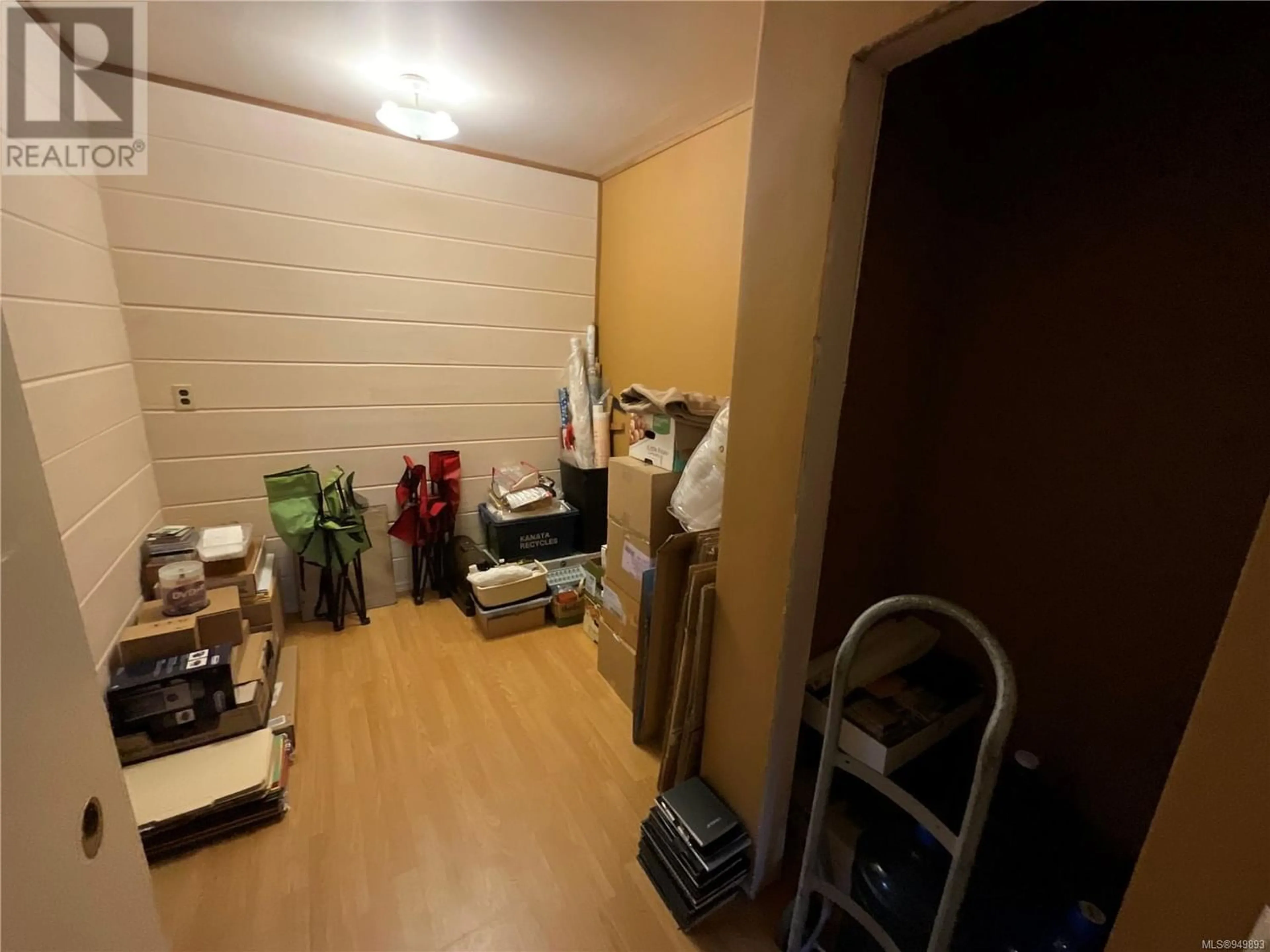 A pic of a room for 10037 Youbou Rd, Youbou British Columbia V0R3E1