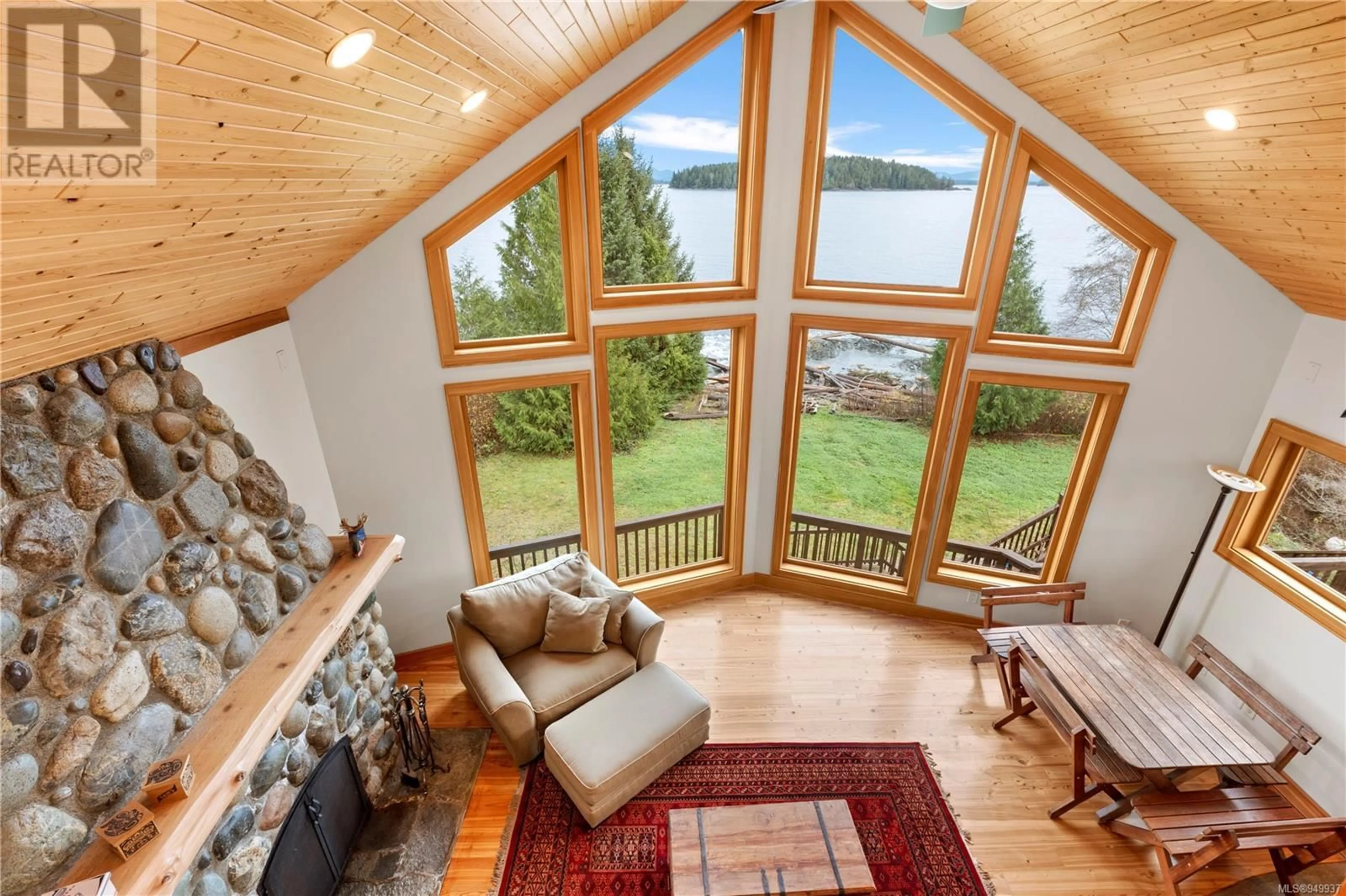 Unknown for 1062 FIFTH AVENUE, Ucluelet British Columbia V0R3A0