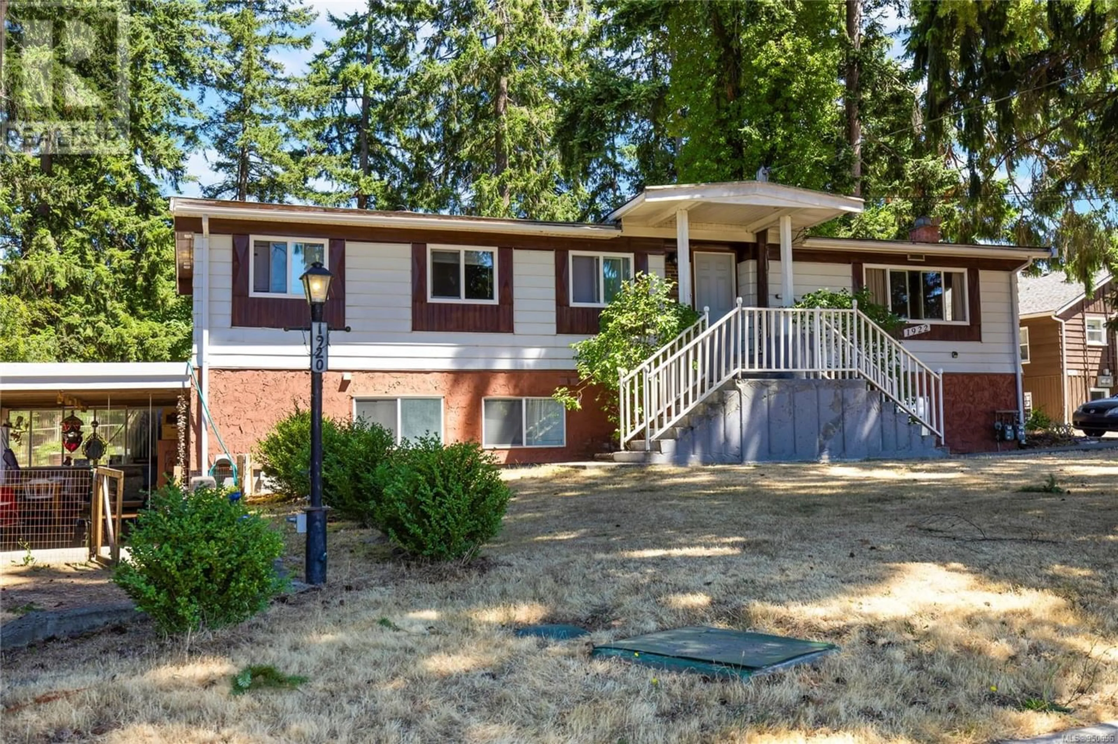 Frontside or backside of a home for 1922 Cedar Rd, Nanaimo British Columbia V9X1L7
