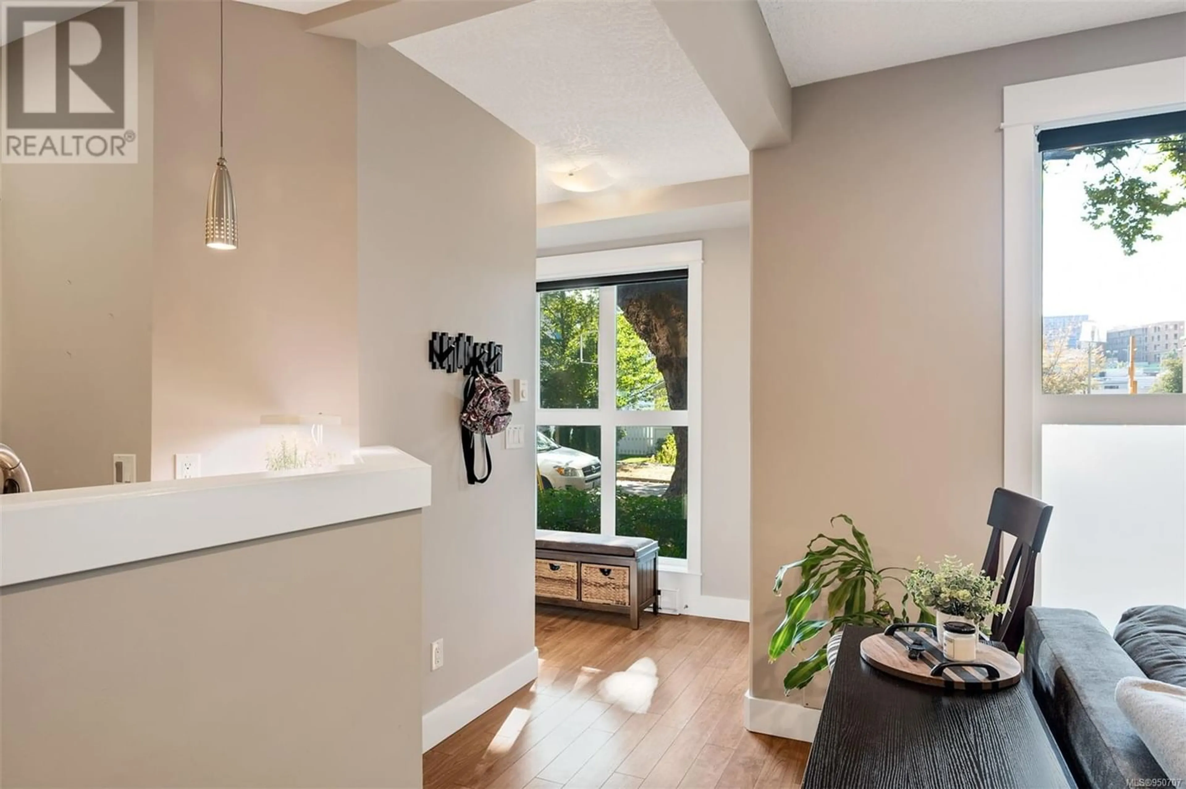 Indoor entryway for 109 630 Speed Ave, Victoria British Columbia V8Z2G9