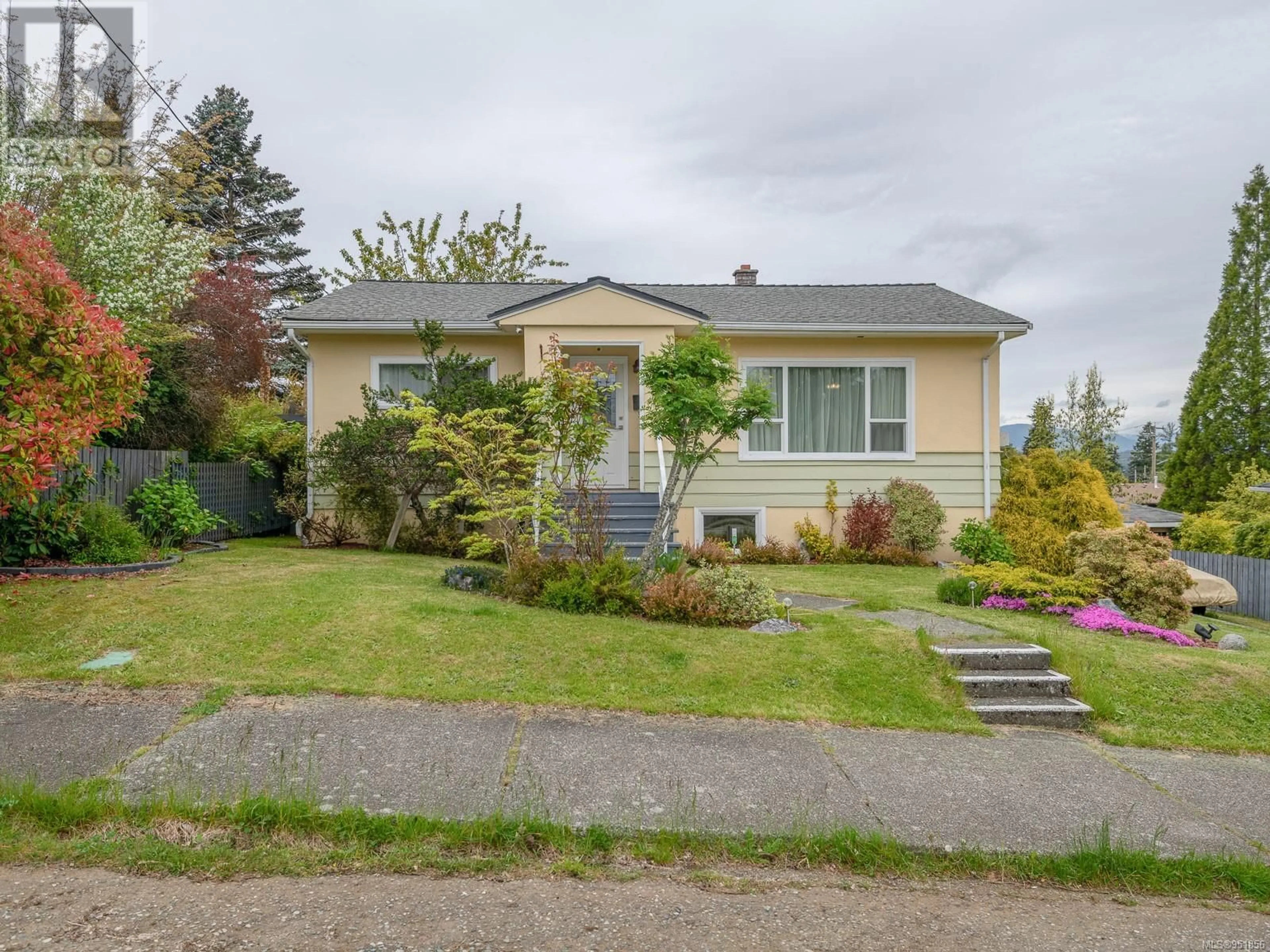 Frontside or backside of a home for 3058 12th Ave, Port Alberni British Columbia V9Y2T1