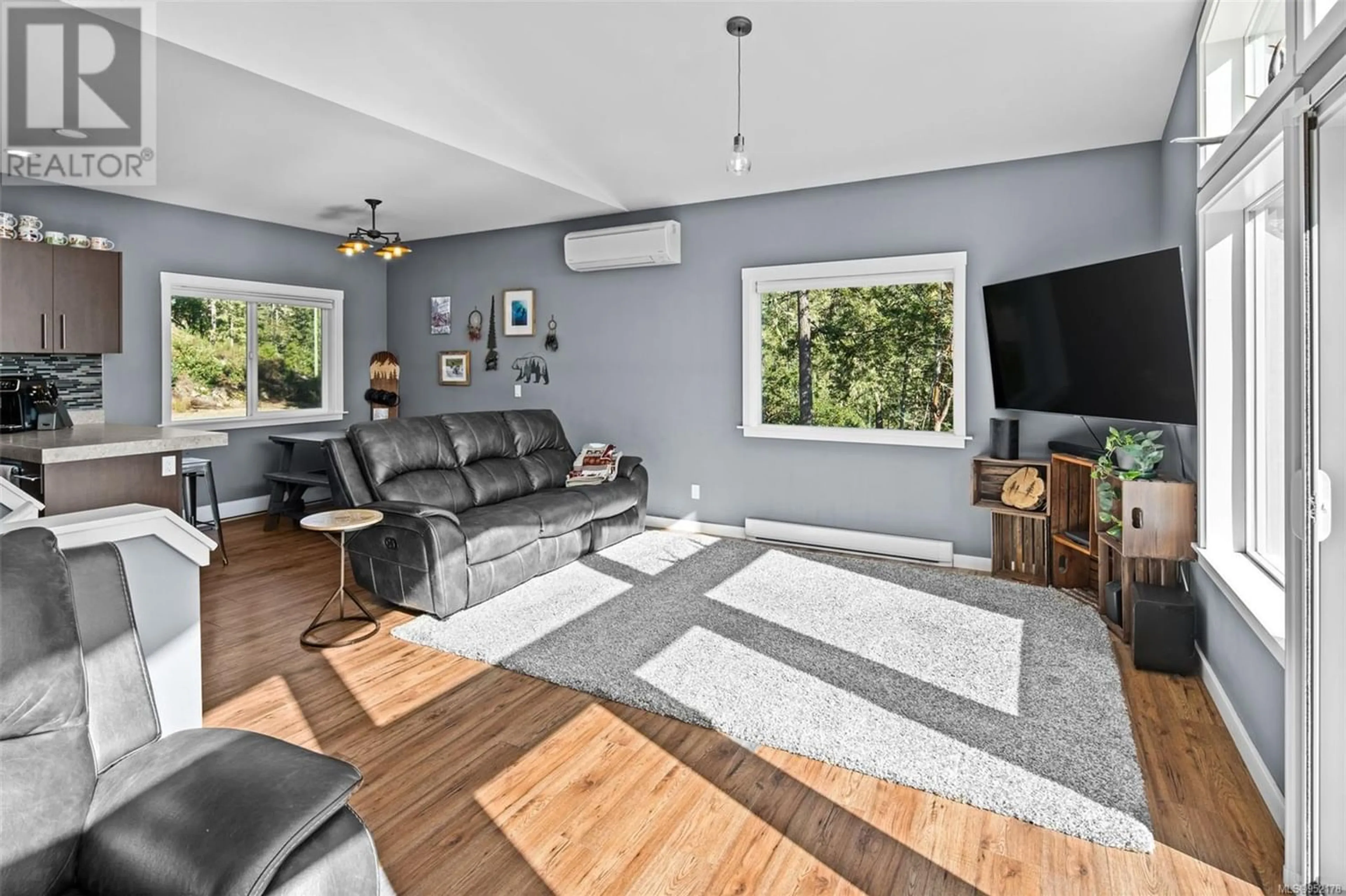 Living room for 477 Seedtree Rd, Sooke British Columbia V9C1Z2