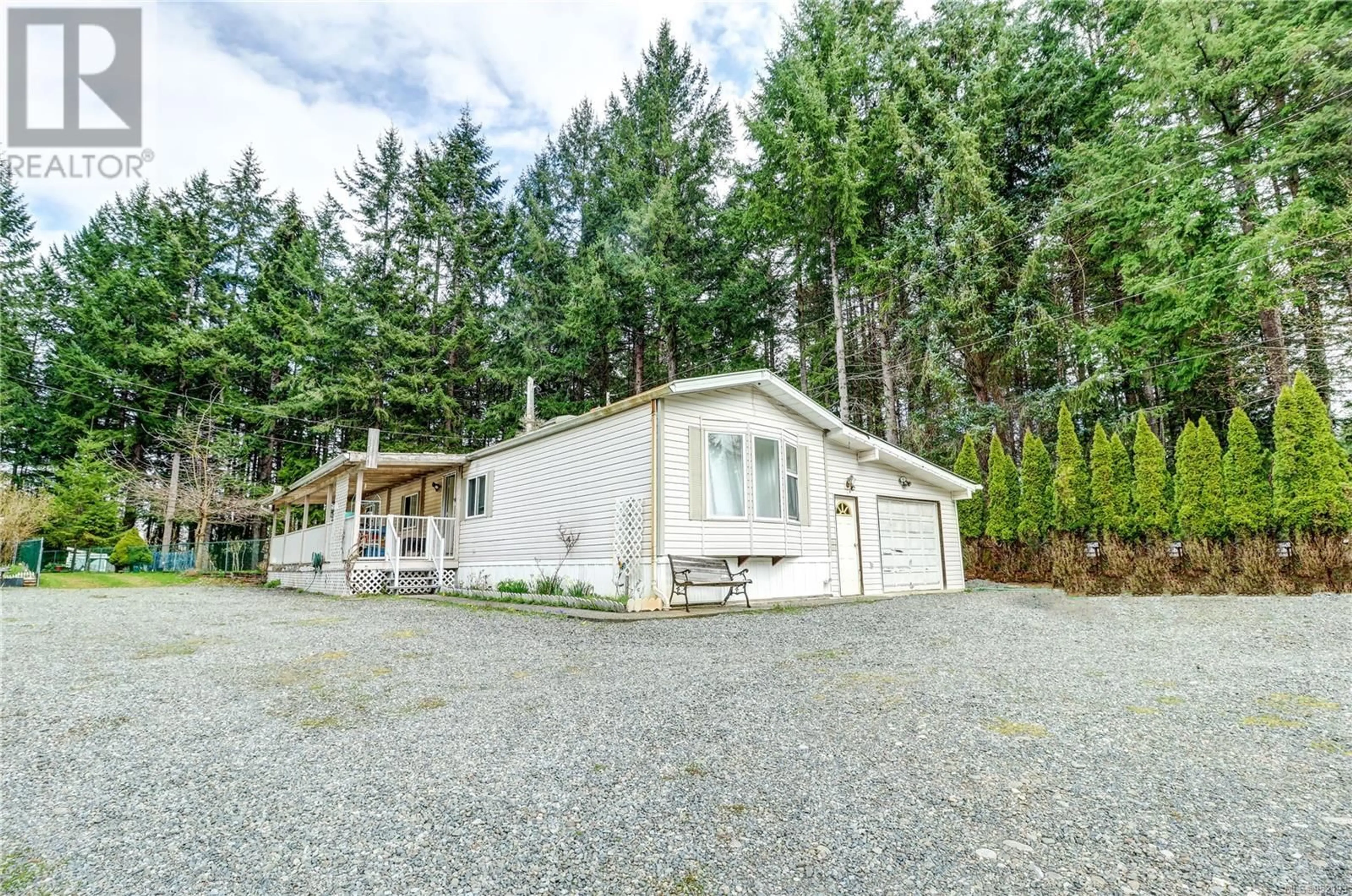 Home with vinyl exterior material, street for A & B - 2826 BRUCE ROAD, Black Creek British Columbia V9J1B7