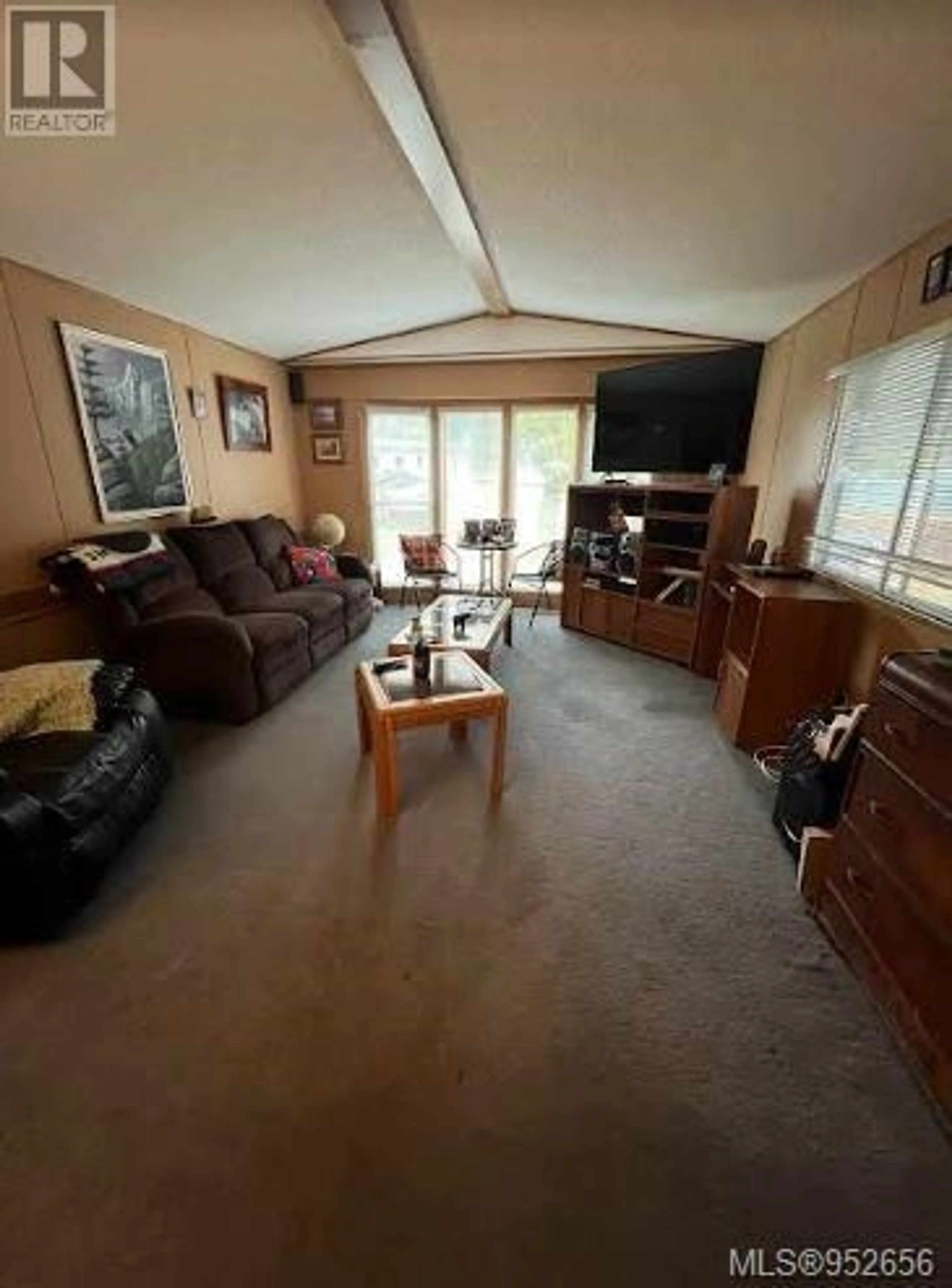 Kitchen, wood floors, cottage for 7 8697 North Shore Rd, Lake Cowichan British Columbia V0R2G0