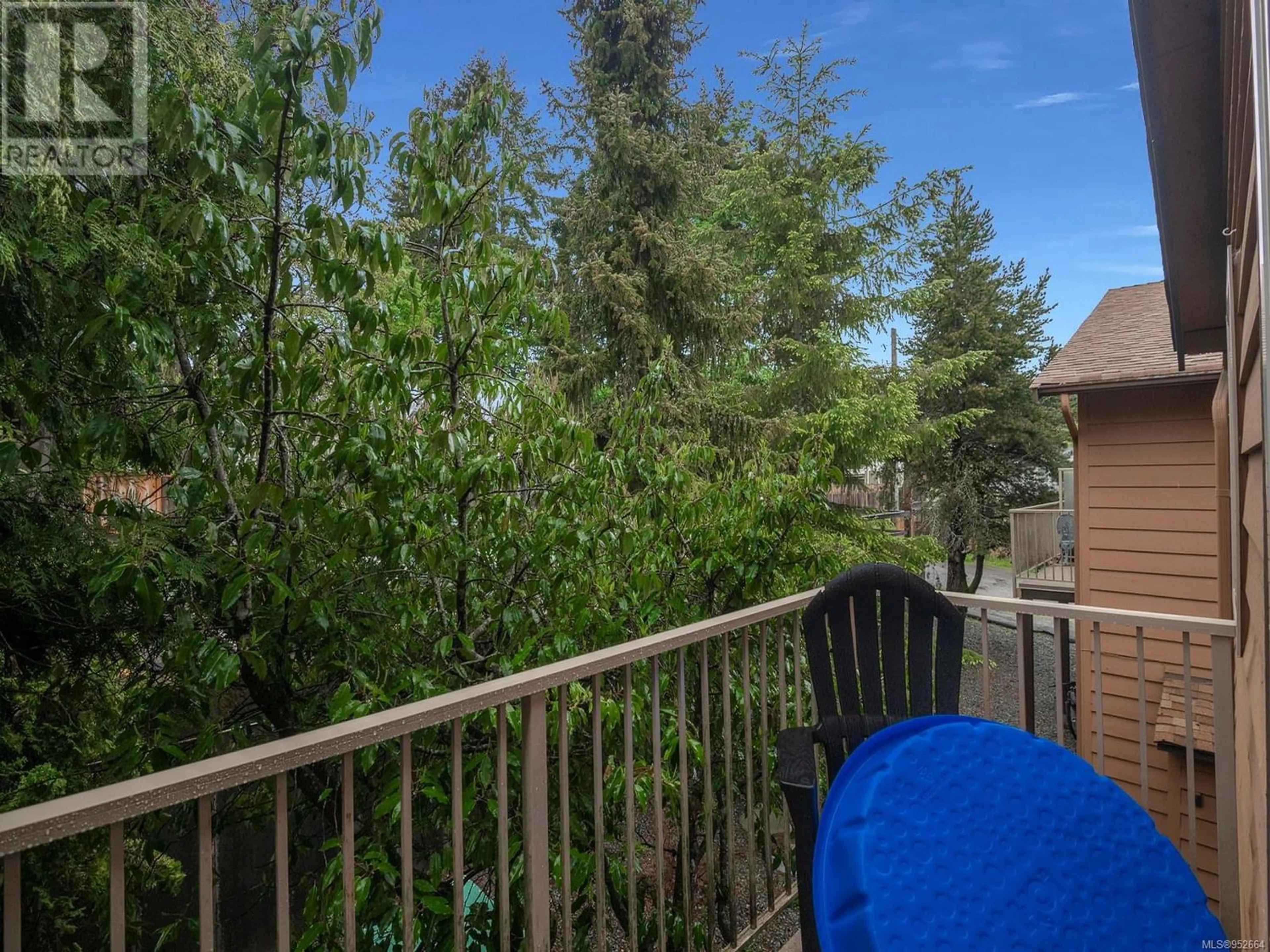 Balcony in the apartment for 3740 Argyle Way, Port Alberni British Columbia V9Y8A6