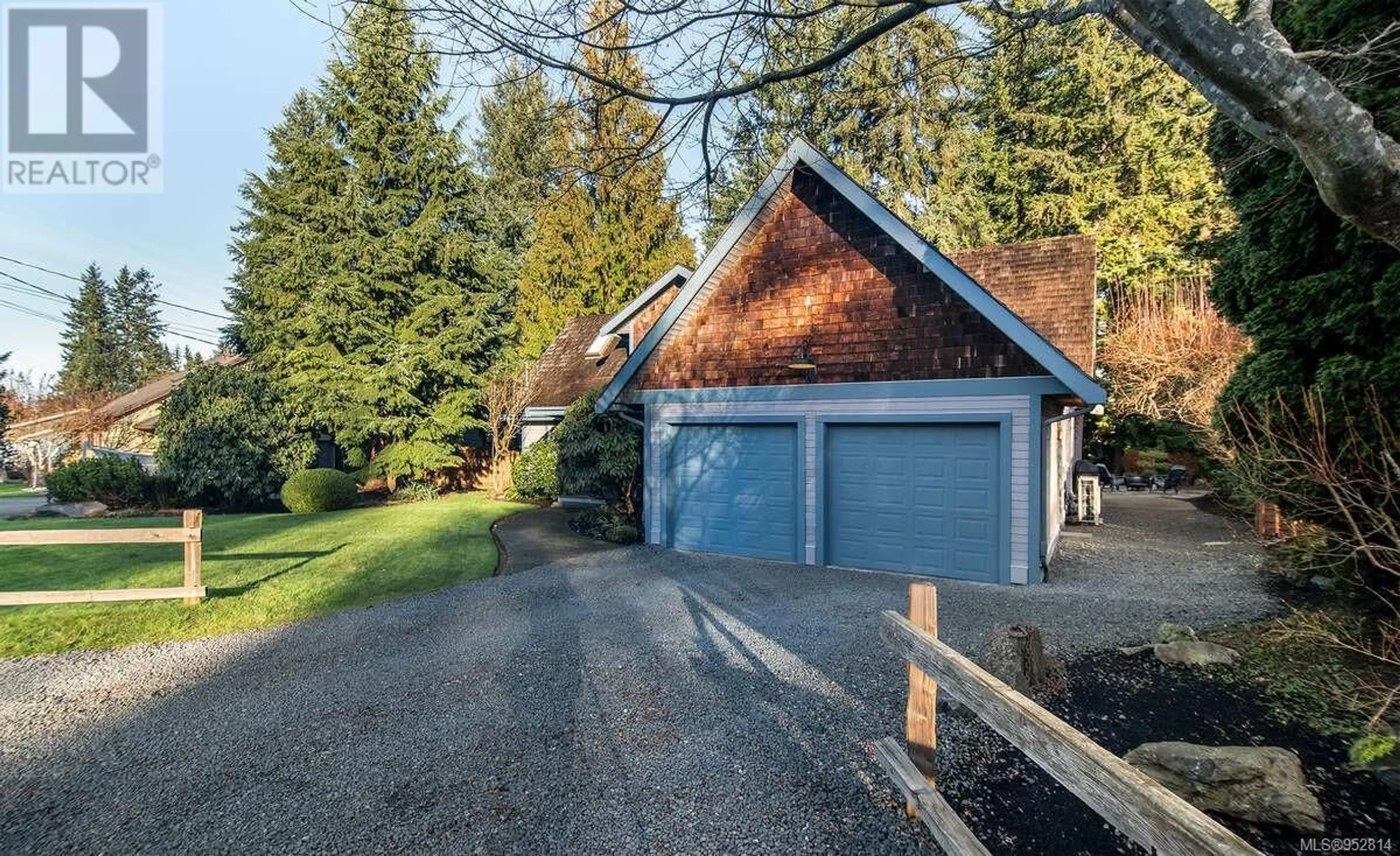 Frontside or backside of a home, cottage for 3065 Martin Rd, Campbell River British Columbia V9W1M4