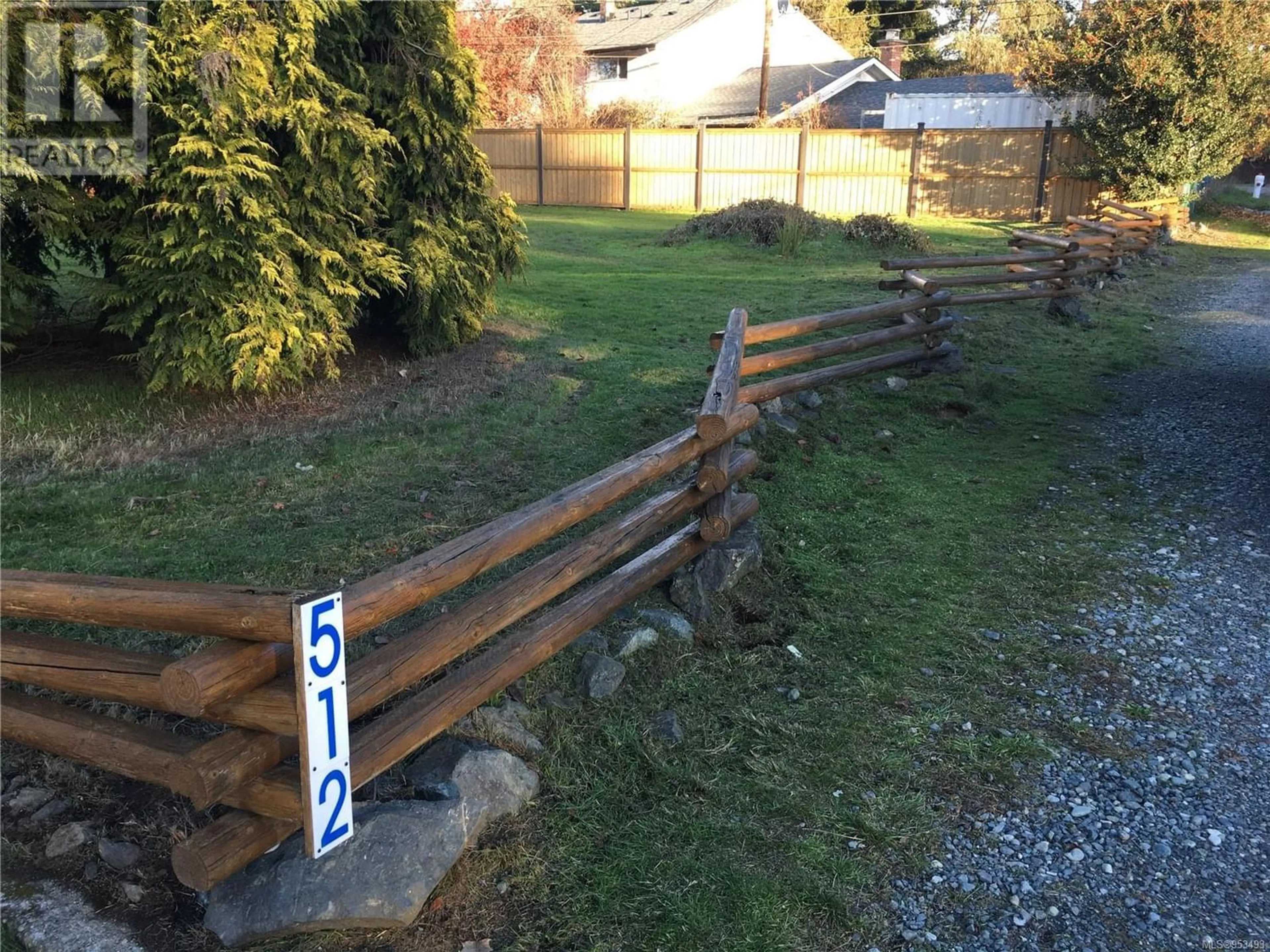 Fenced yard for 512 Acland Ave, Colwood British Columbia V9C2N4