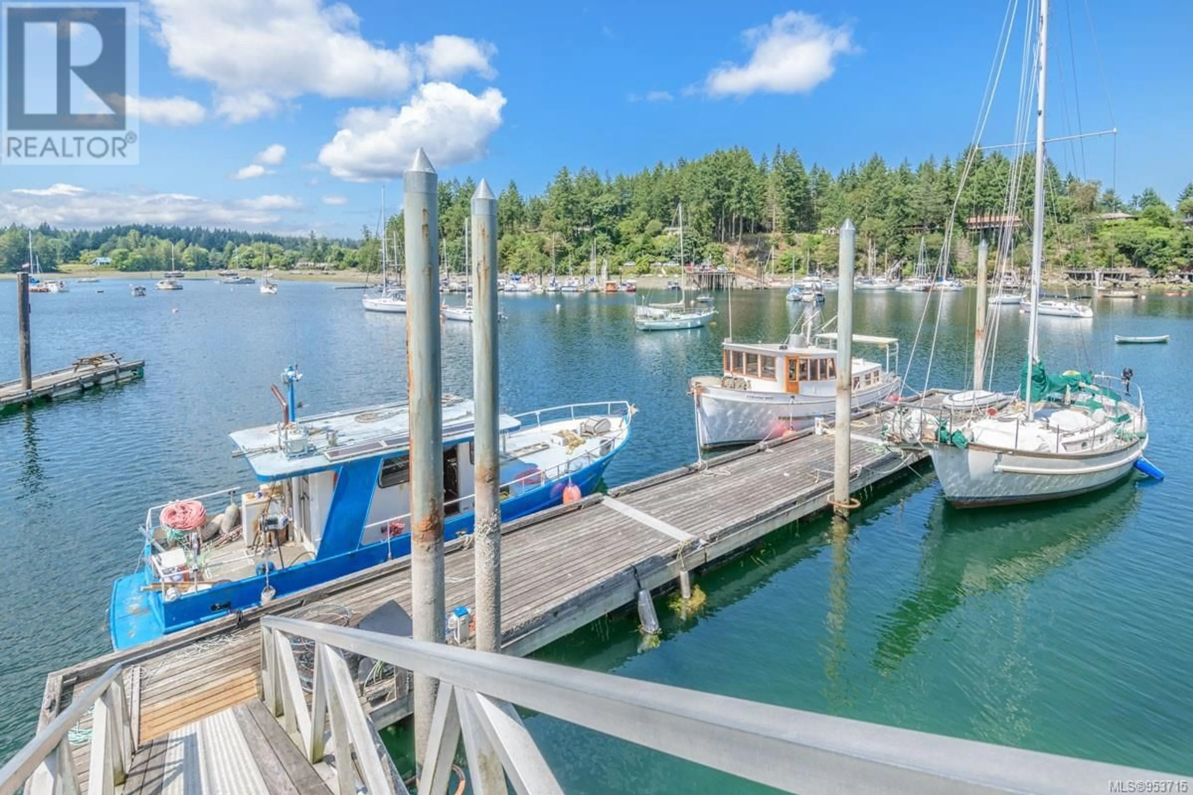 Patio, water/lake/river/ocean view for 1905 MARTIN ROAD, Gabriola Island British Columbia V0R1X7