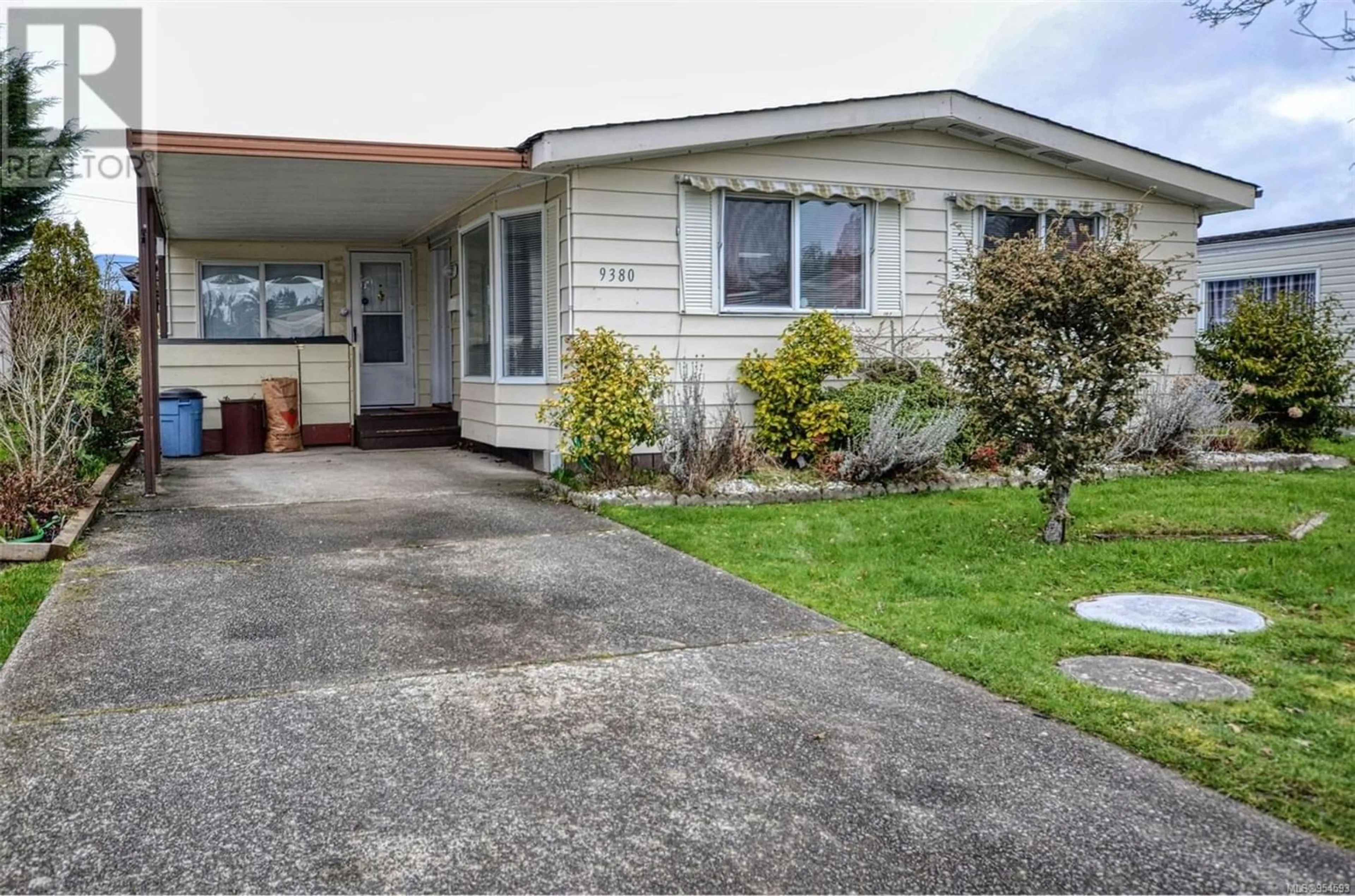 Frontside or backside of a home for 9380 Brookwood Dr, Sidney British Columbia V8L4H3