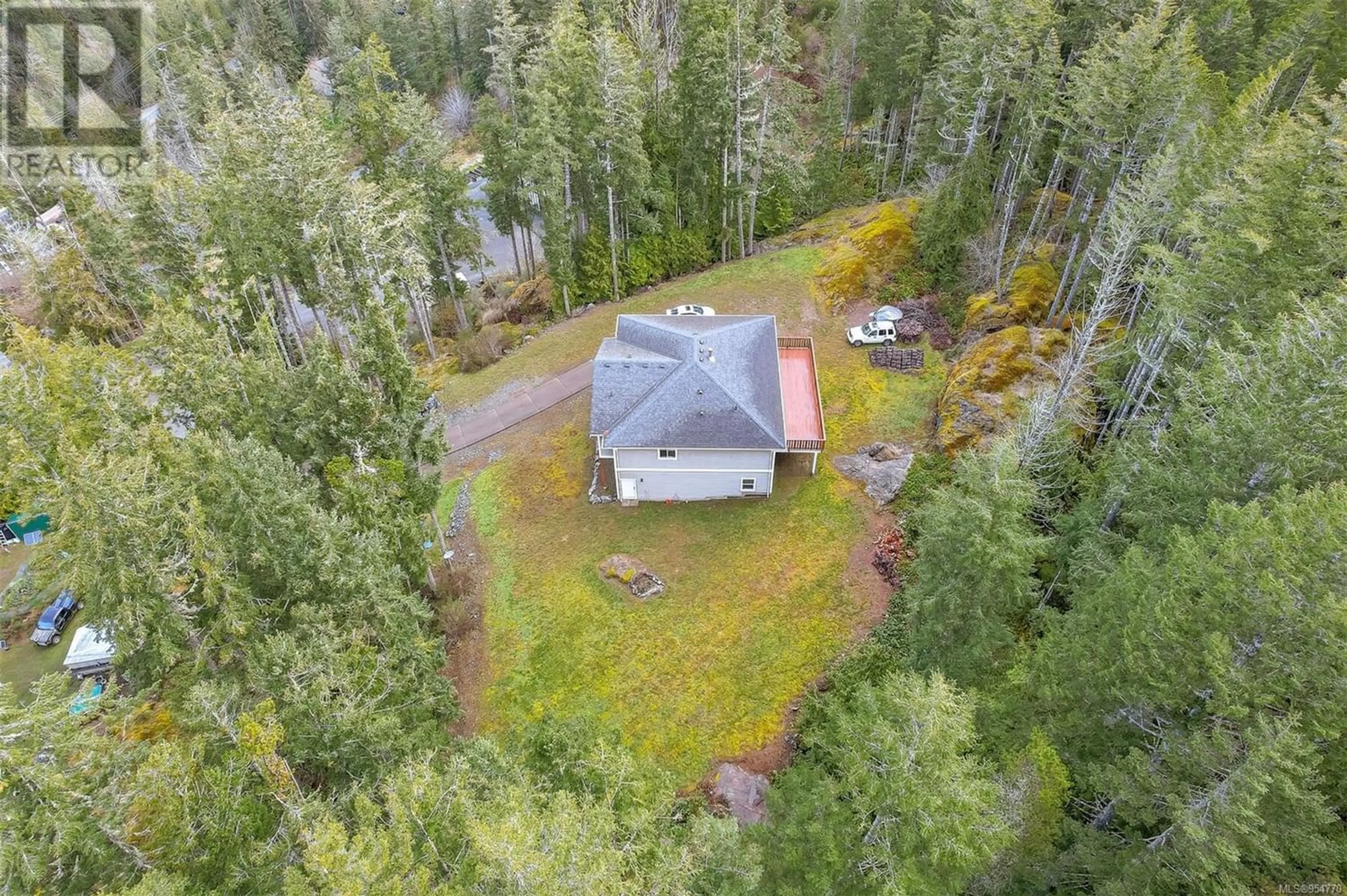 Cottage for 3038 Otter Point Rd, Sooke British Columbia V9Z0J4