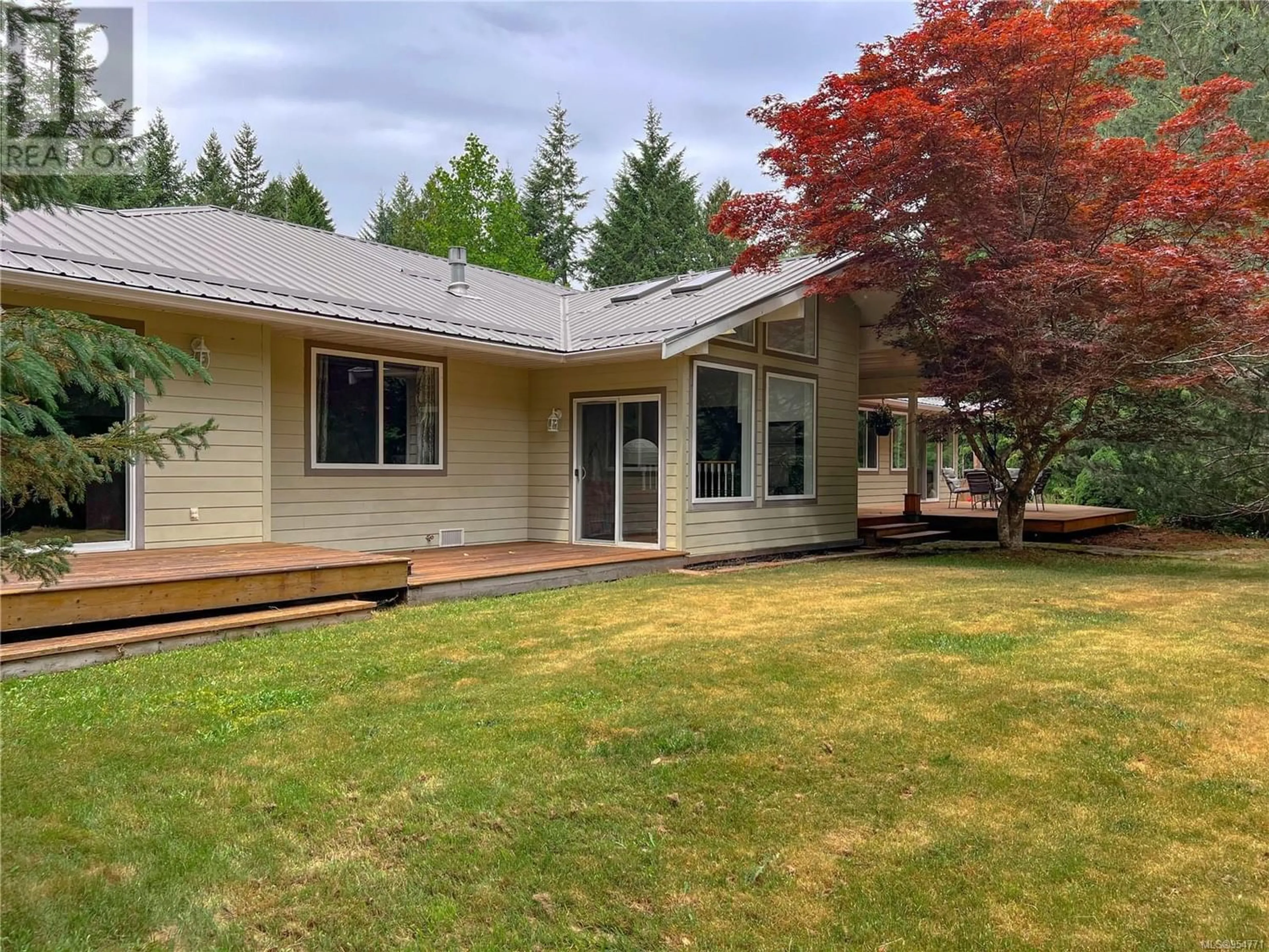 Frontside or backside of a home for 515 South Rd, Gabriola Island British Columbia V0R1X0