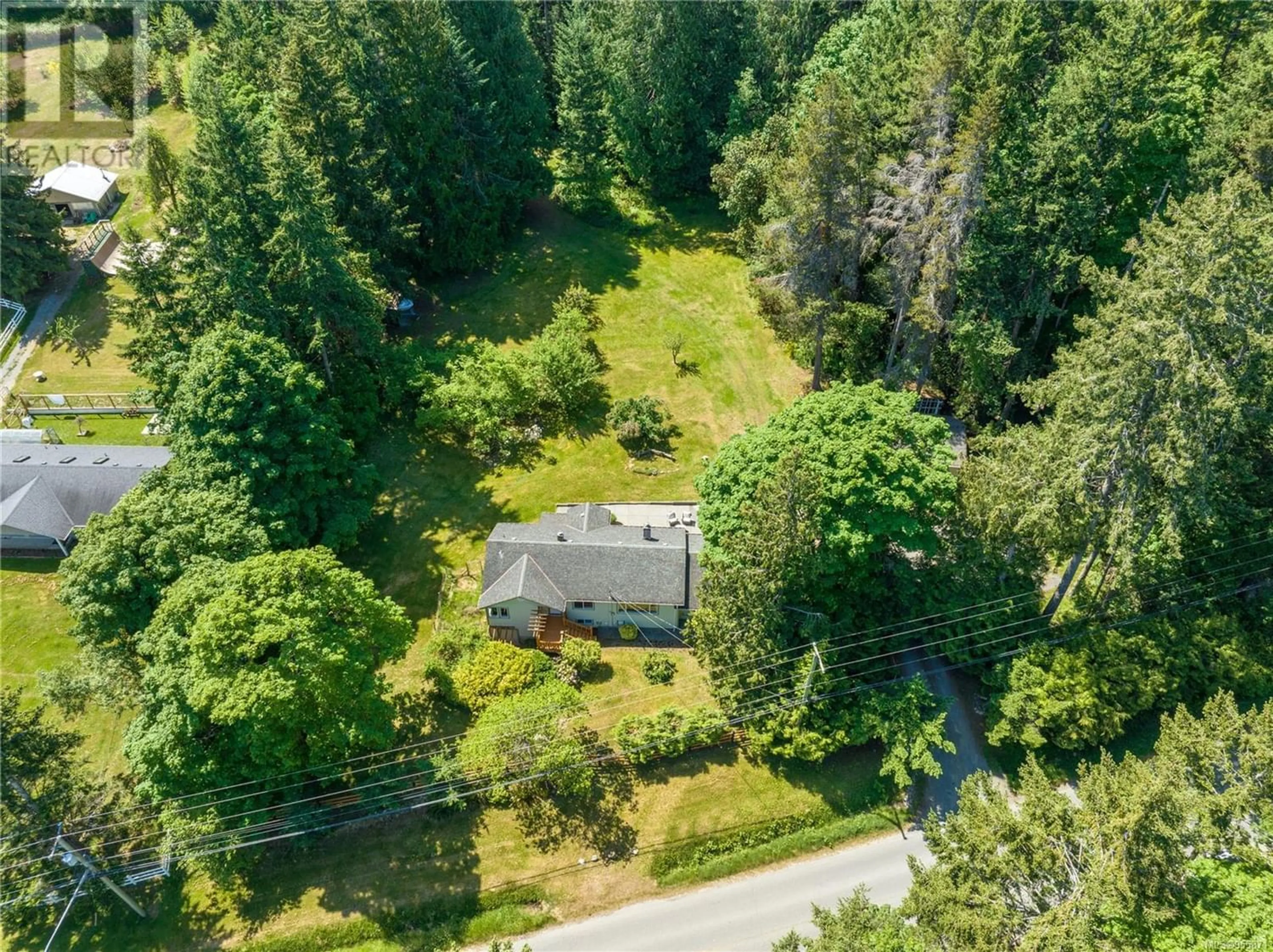 Frontside or backside of a home for 7793 SUPERIOR Rd, Lantzville British Columbia V0R2H0