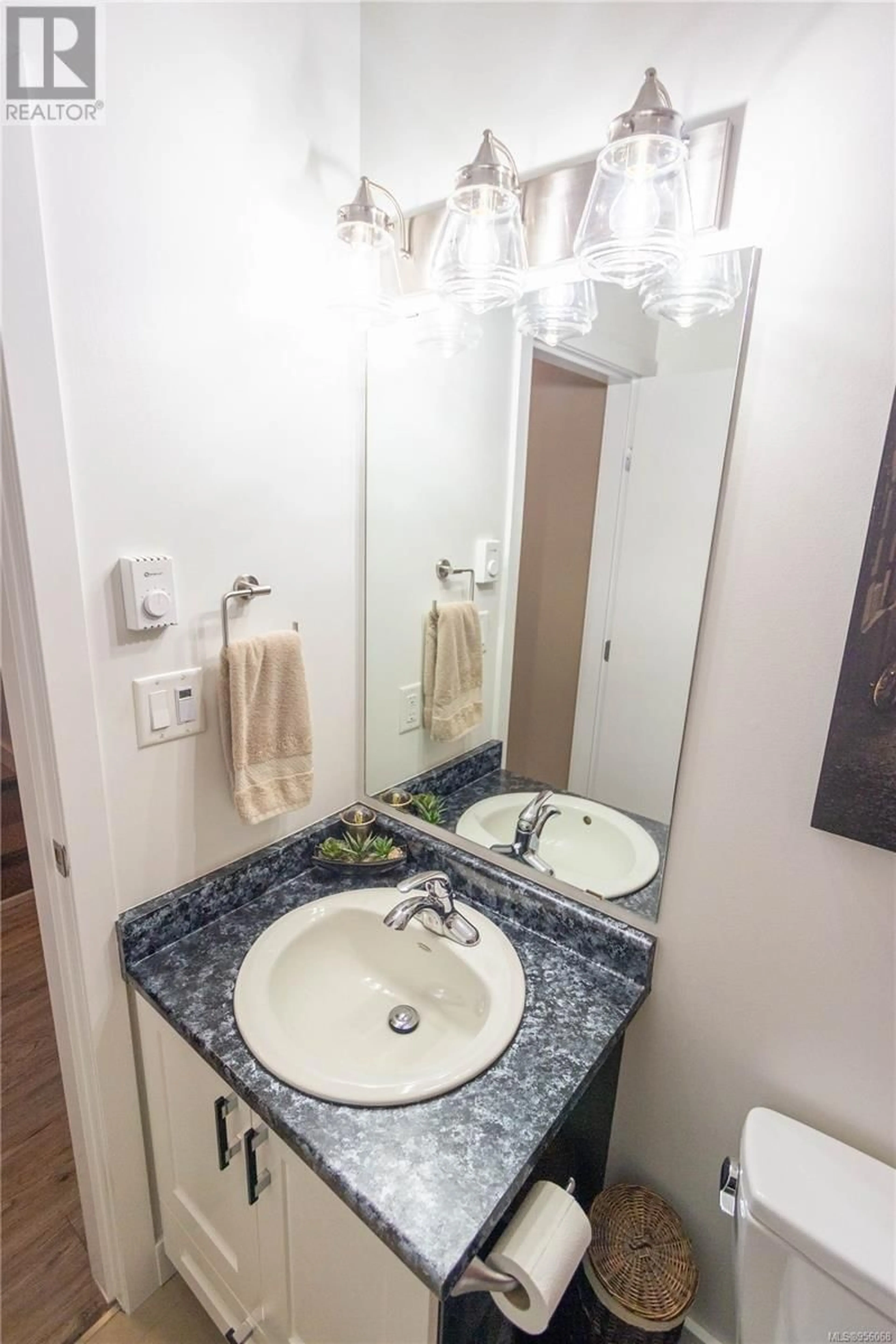 Bathroom for 309 599 Pandora Ave, Victoria British Columbia V8W1N5