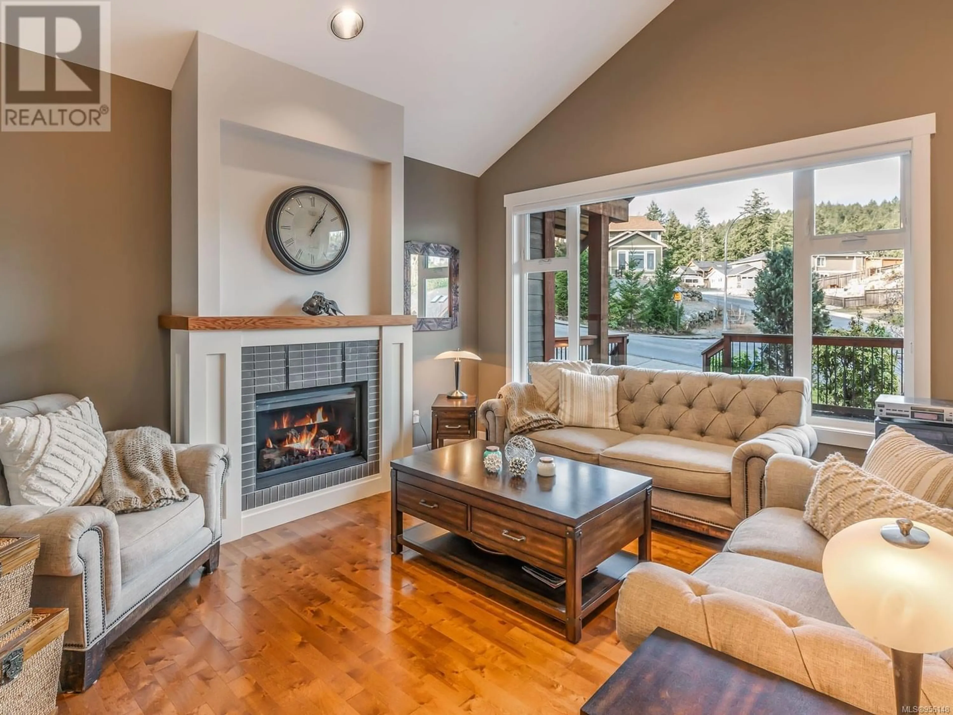 Living room for 477 Nottingham Dr, Nanaimo British Columbia V9T0C2