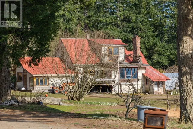 243 CAPE MUDGE ROAD, Quadra Island 3