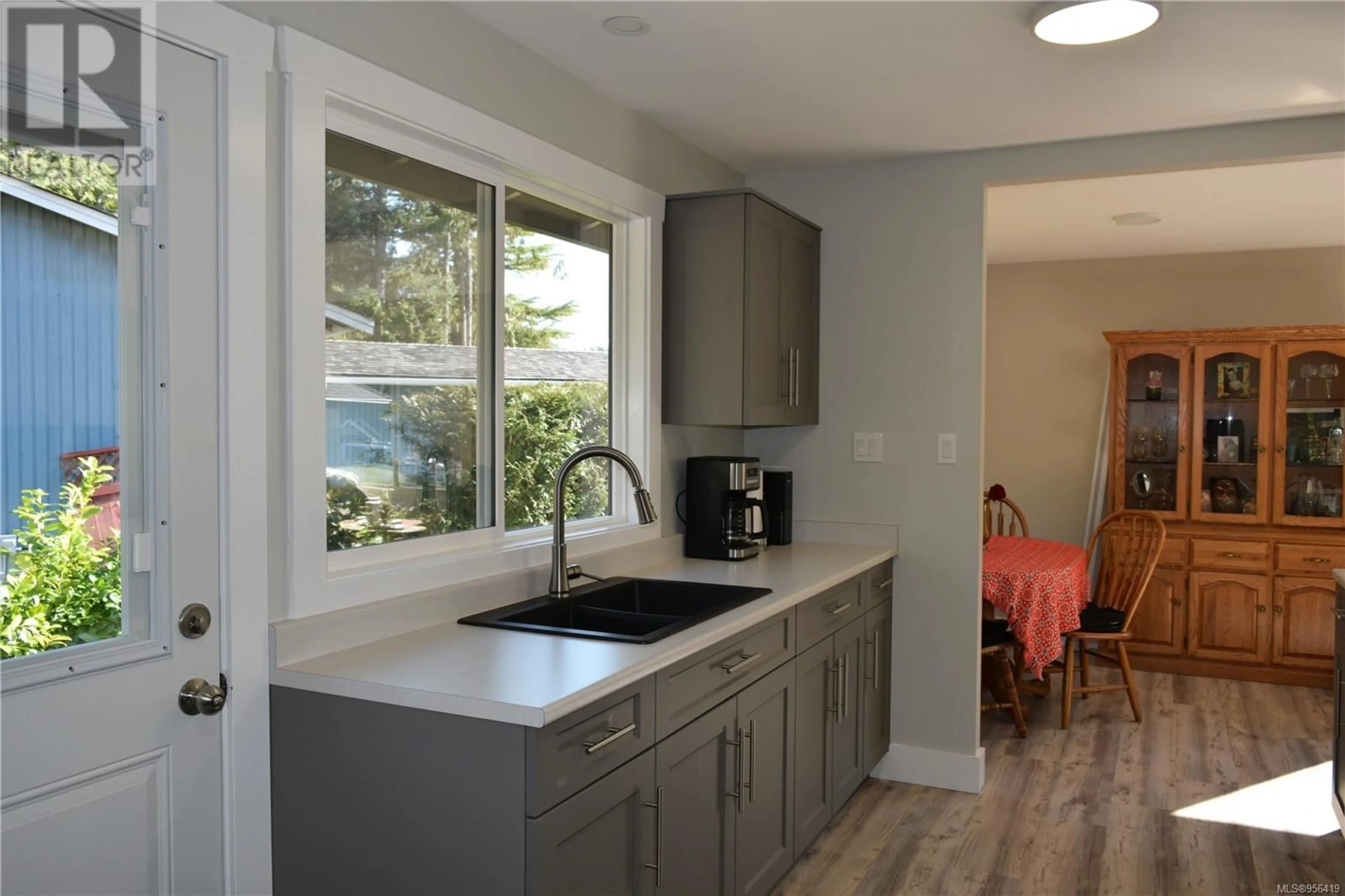 Open concept kitchen, ceramic/tile floor for 630 DOGWOOD DRIVE, Gold River British Columbia V0P1G0