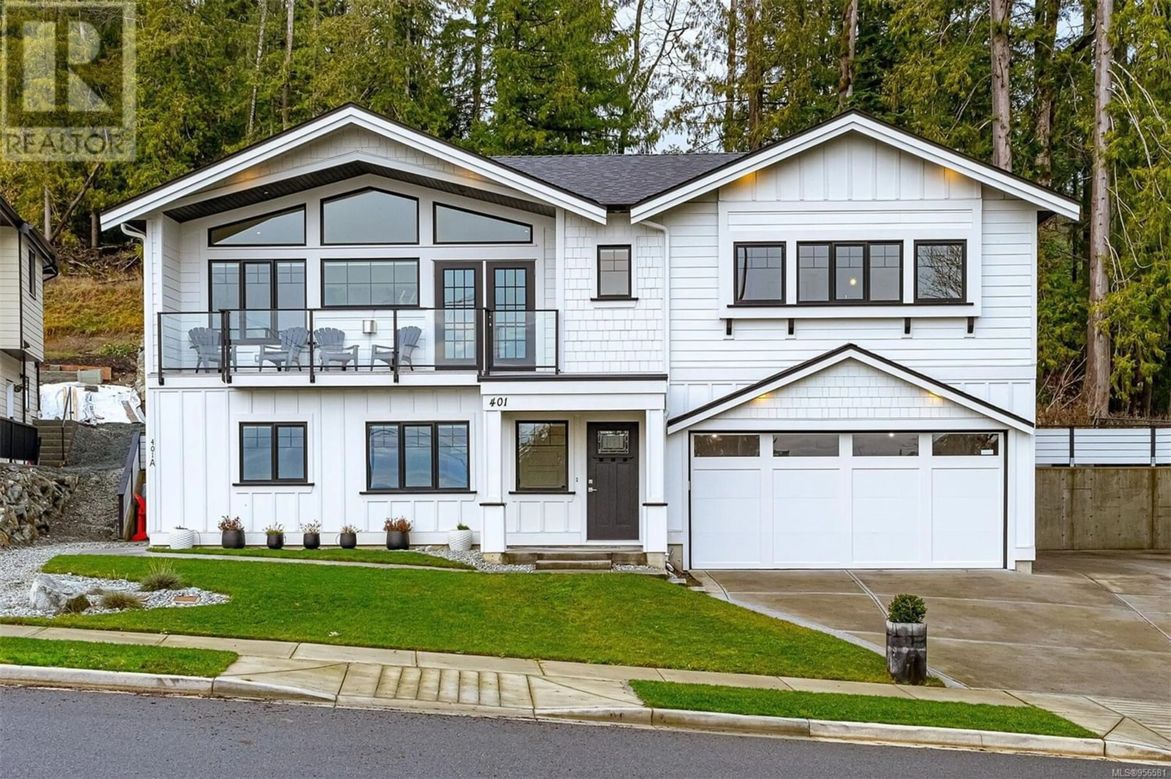 Living room for 401 colonia Dr S, Ladysmith British Columbia V9G0B8