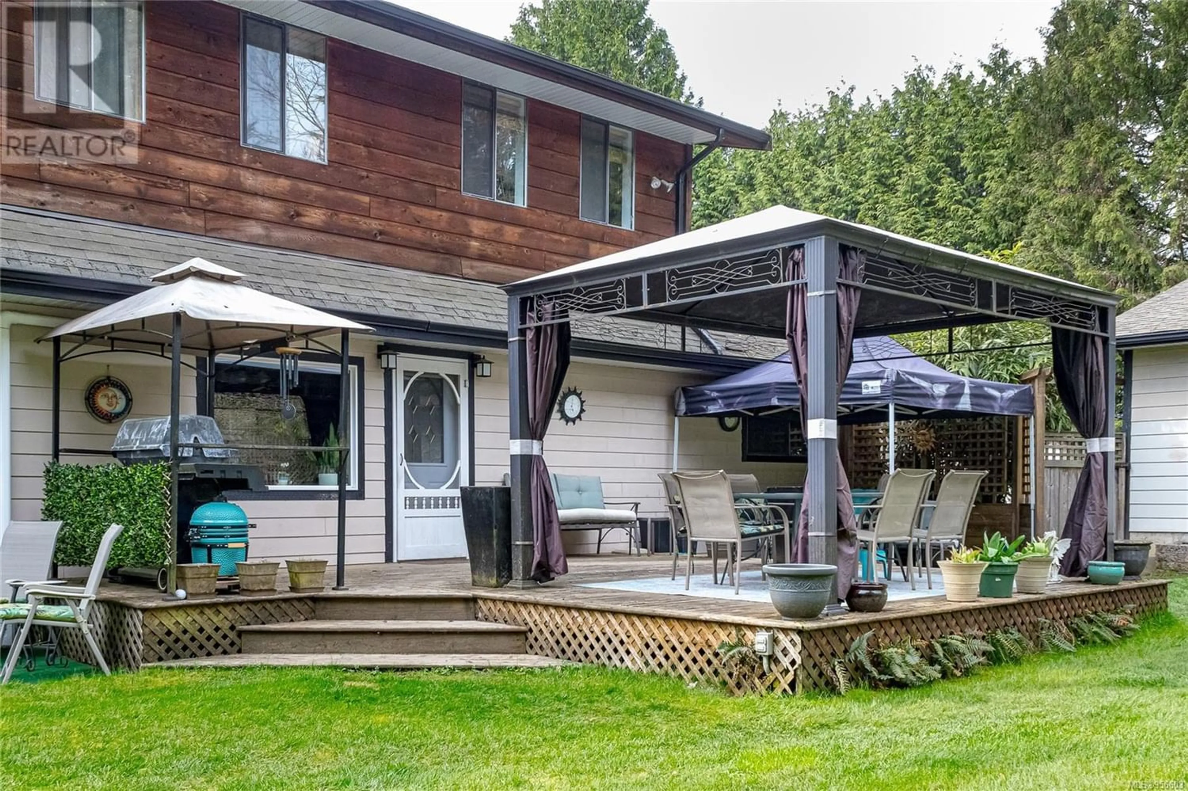 Patio for 2845 Bradshaw Rd, Duncan British Columbia V9L6B1